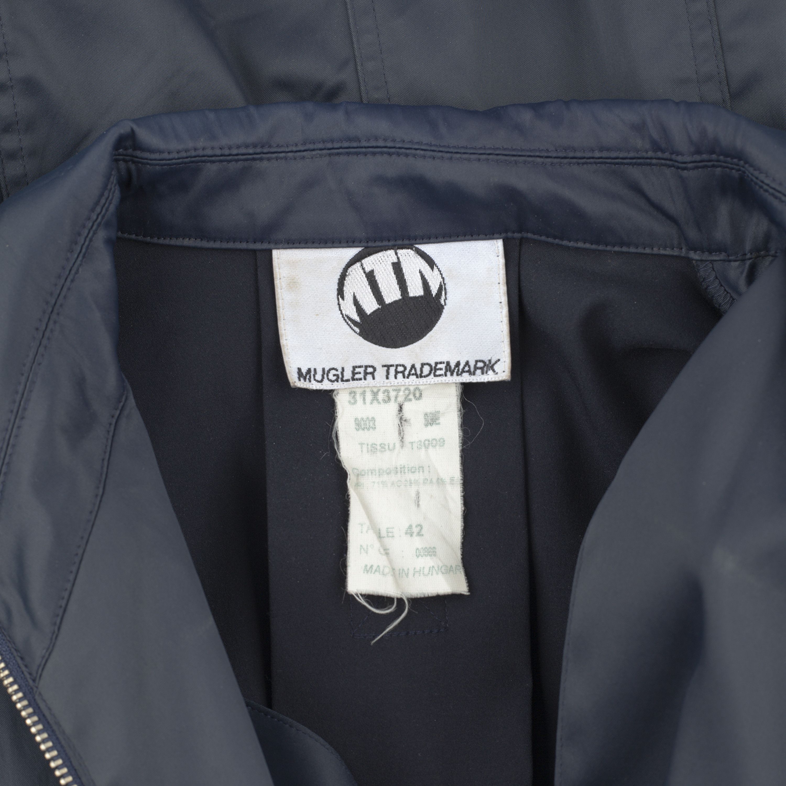 Thierry Mugler Thierry Mugler Vintage Blue Polyamide Trench Coat (M) Size M / US 6-8 / IT 42-44 - 8 Thumbnail