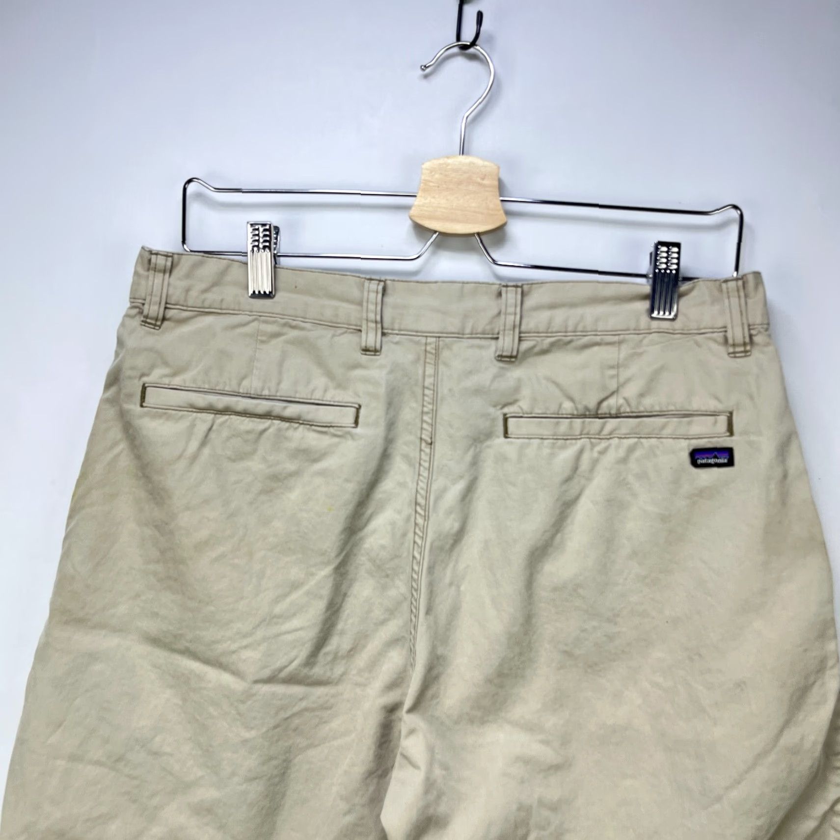 Patagonia VINTAGE Patagonia Organic Cotton Shorts Men 32 Beige Shorts Mens 32 Patagonia Cotton Casual Vintage Size US 32 / EU 48 - 2 Thumbnail