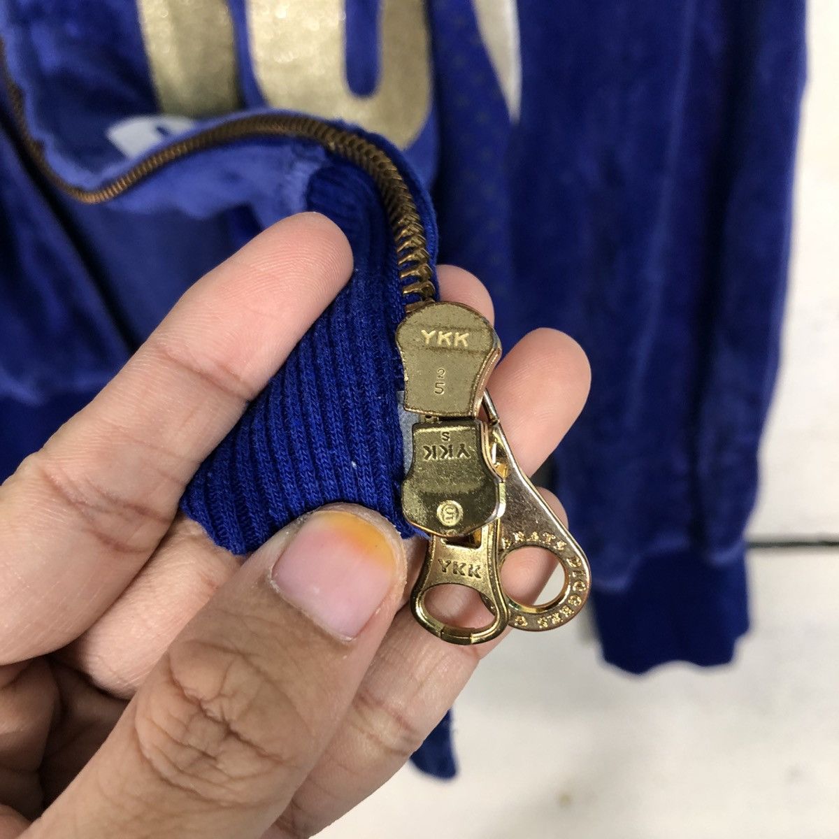 Japanese Brand 📌Zipper Hoodie Sweater 24 Karats Gold Over Print Size US XL / EU 56 / 4 - 20 Thumbnail
