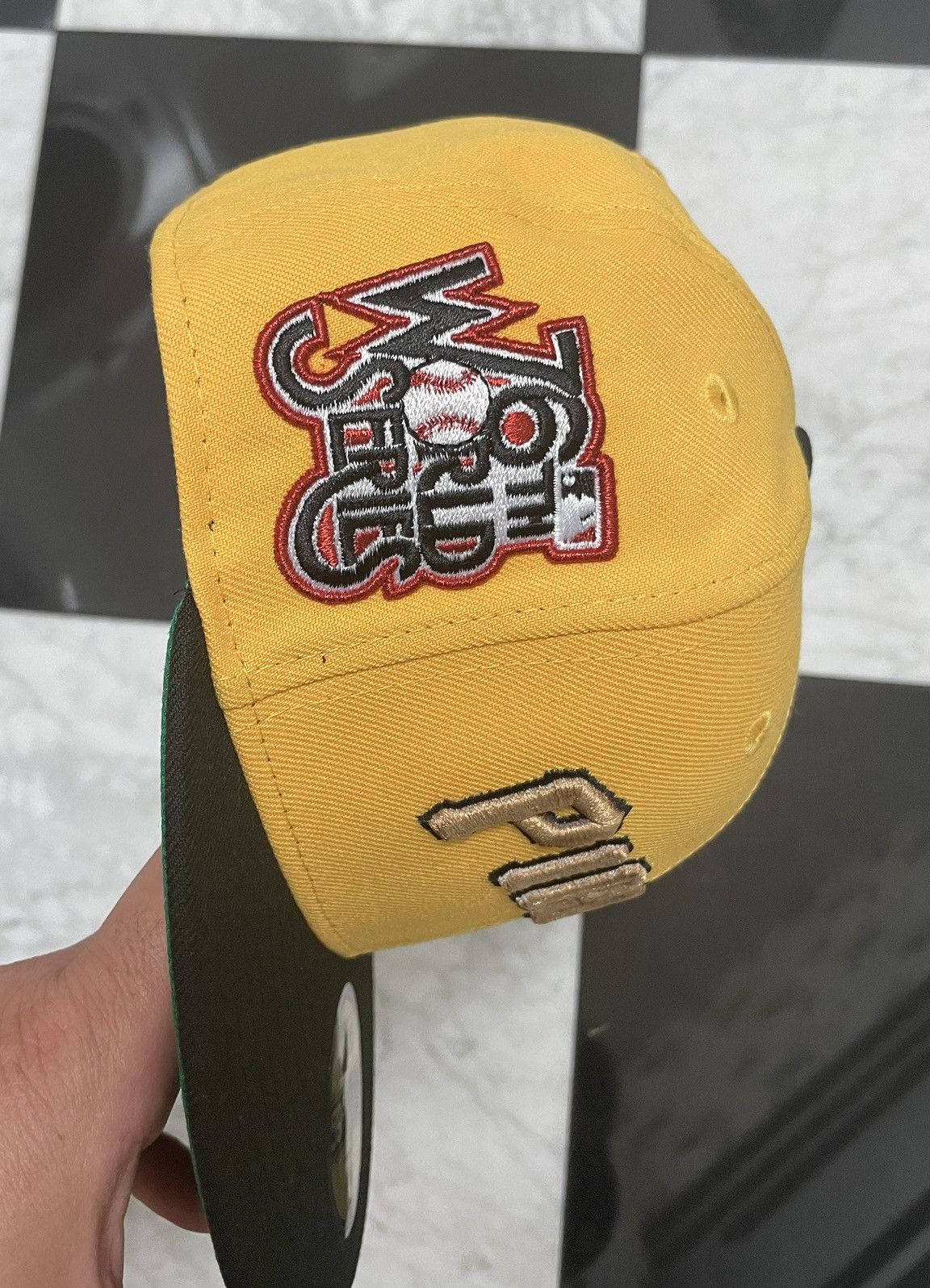 New Era 🔥 Exclusive Pittsburgh Pirates fitted 7 1/8 Size ONE SIZE - 2 Thumbnail