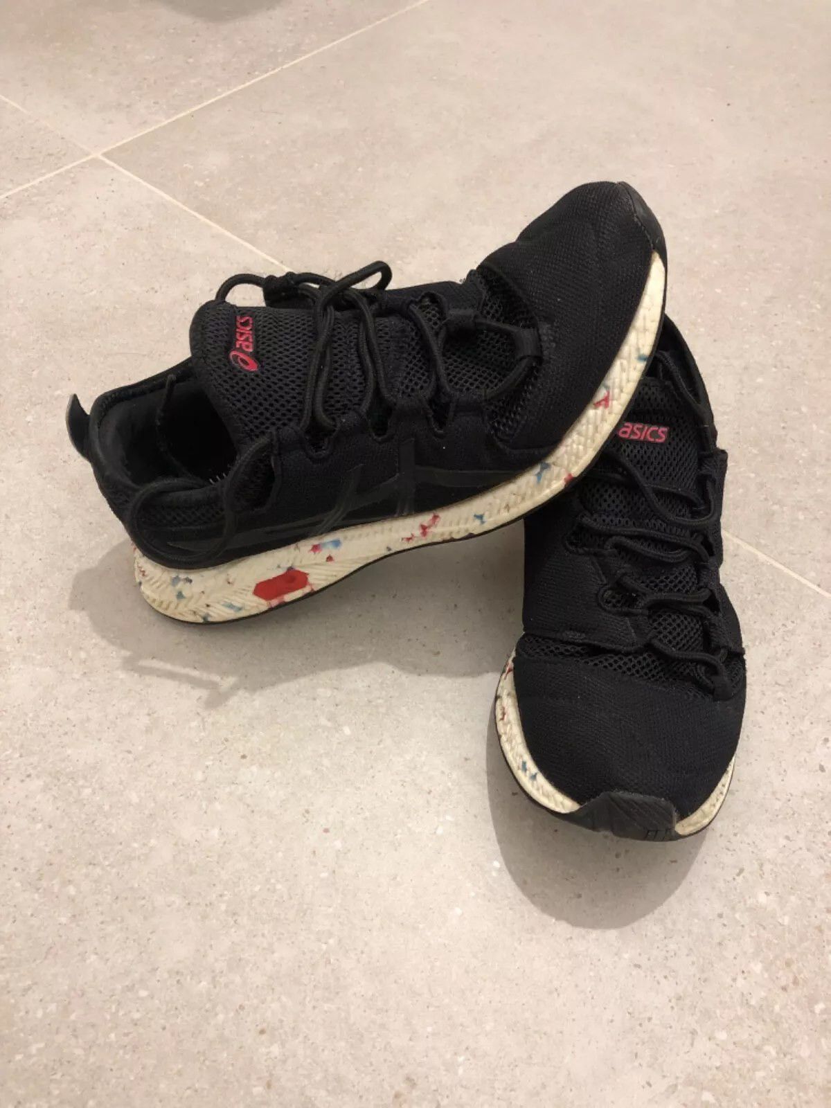 Asics ASICS HyperGEL Sai Black Size US 9.5 / EU 42-43 - 1 Thumbnail