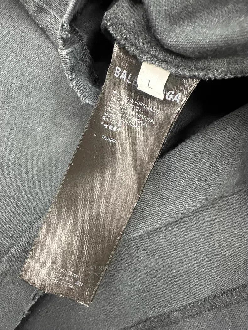 Balenciaga Balenciaga Washed and distressed black short-sleeve Size US L / EU 52-54 / 3 - 4 Thumbnail