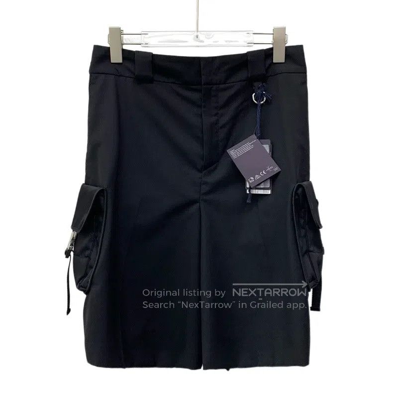 Prada Prada Black triangle wool workwear casual shorts Size 25" / US 0 / IT 36 - 1 Thumbnail