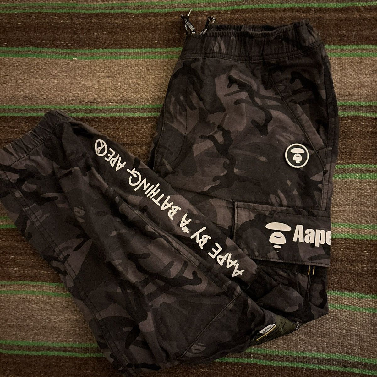 Aape *NEGOTIABLE* Camo black bape pants Size US 28 / EU 44 - 3 Thumbnail