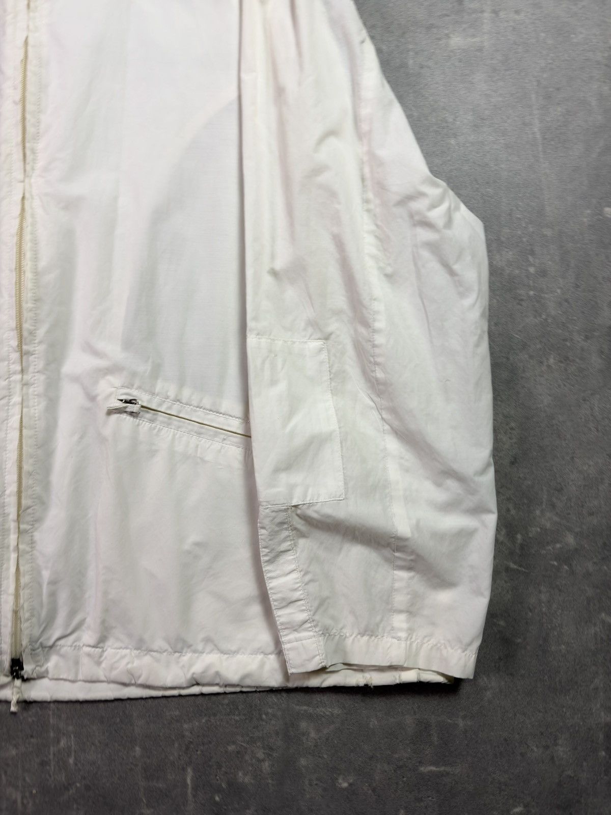 Burberry Burberry Vintage Distressed Faded Hooded Light Jacket L XL Size US L / EU 52-54 / 3 - 7 Thumbnail