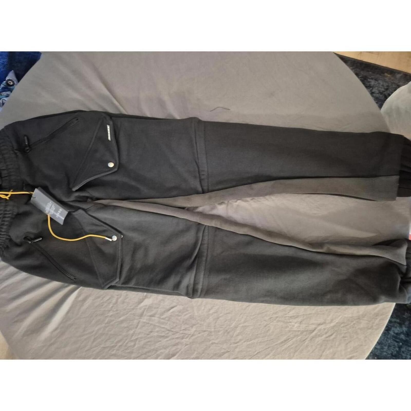 Rhude Rhude Black Cargo Sweatpants Size Medium BNWT Size US 32 / EU 48 - 1 Thumbnail