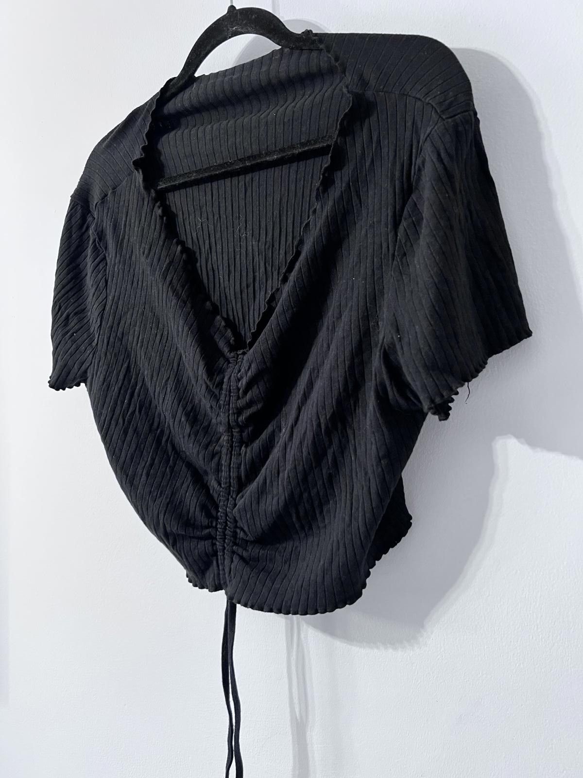 Shein Black Ribbed Ruched Crop Top – Size L Size L / US 10 / IT 46 - 3 Thumbnail