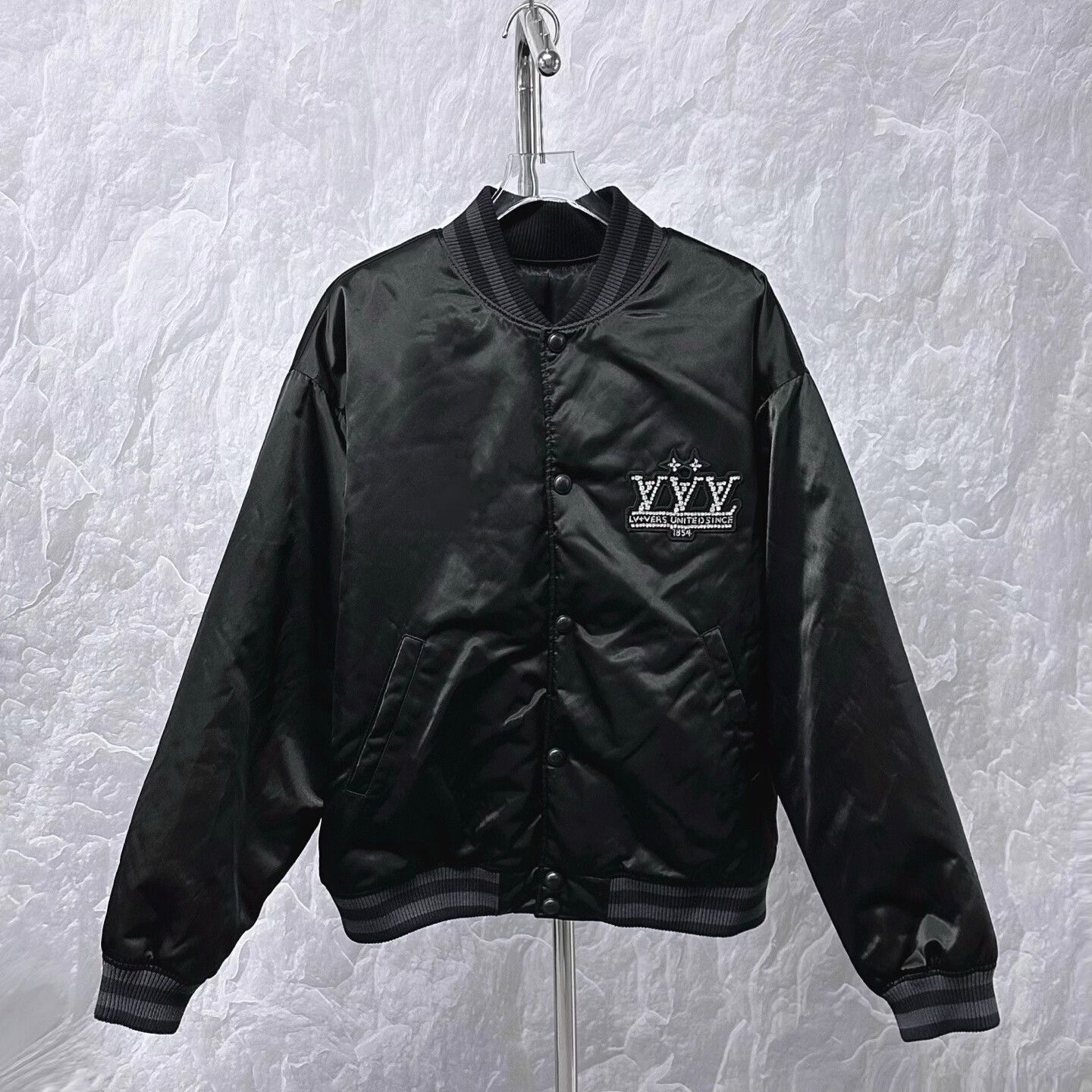 Louis Vuitton louis vuitton ss25 rhinestone baseball jacket Size US L / EU 52-54 / 3 - 1 Thumbnail