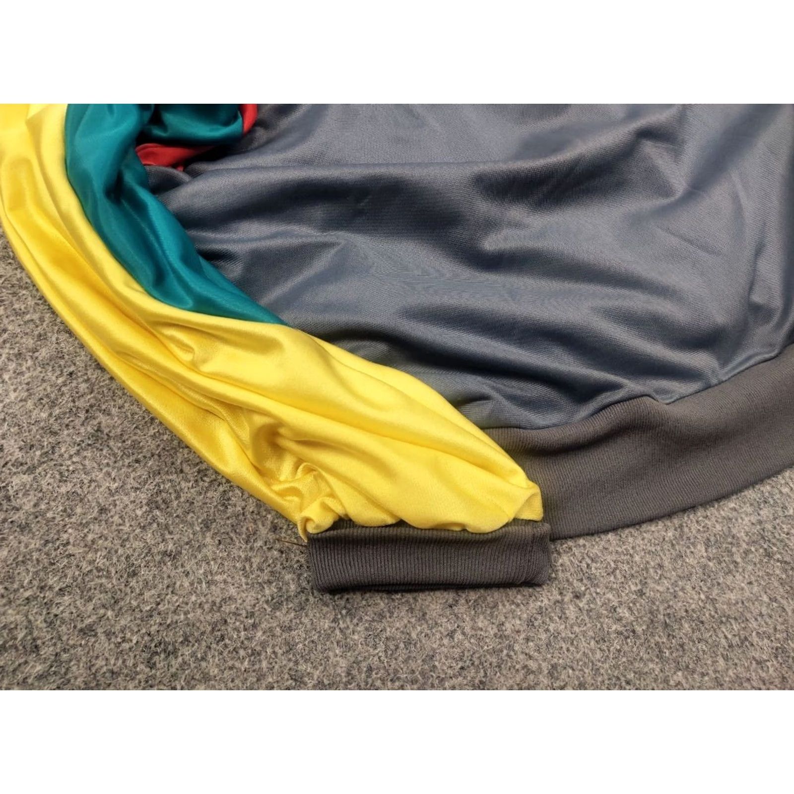 Adidas VINTAGE Rare Adidas Original Retro Track Zip Hoodie Size US M / EU 48-50 / 2 - 6 Thumbnail