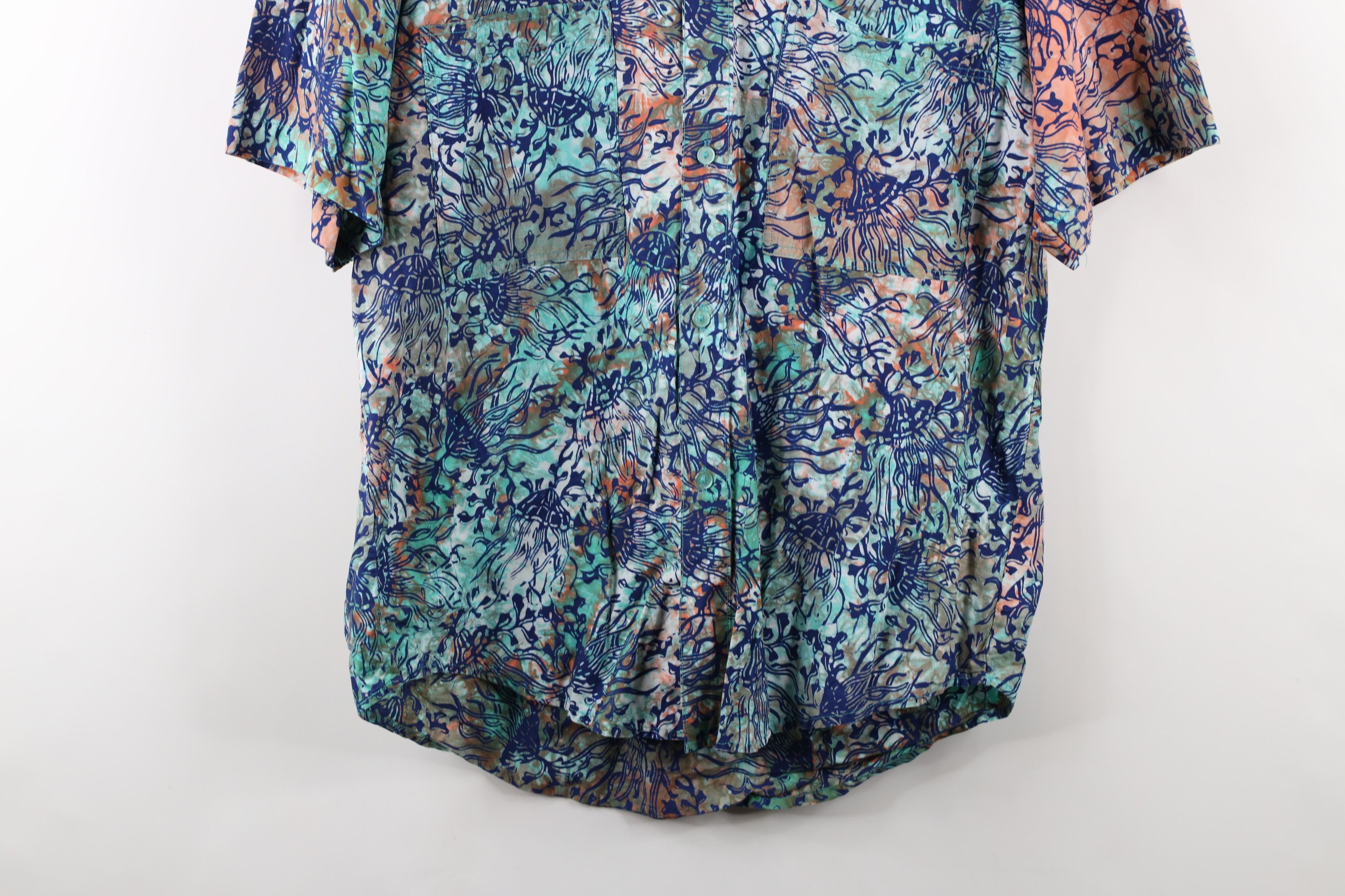 Vintage Vintage 90s Streetwear Abstract Fish Baggy Surf Button Shirt Size US M / EU 48-50 / 2 - 3 Thumbnail