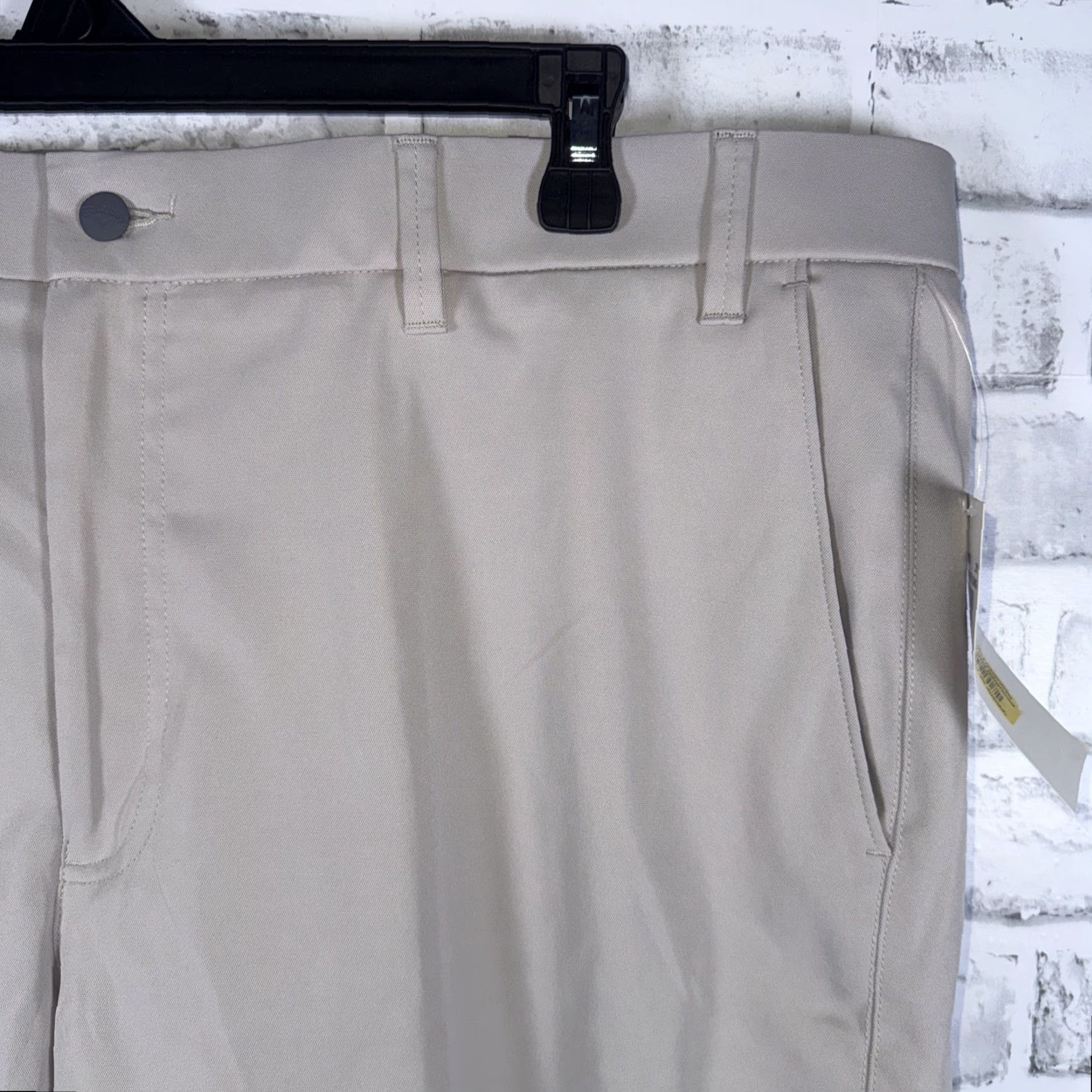 Callaway NWT Callaway Active Waistband Beige Shorts Mens Size 40 Regular 10" Inseam Chino Beige Mens Size US 40 / EU 56 - 2 Thumbnail