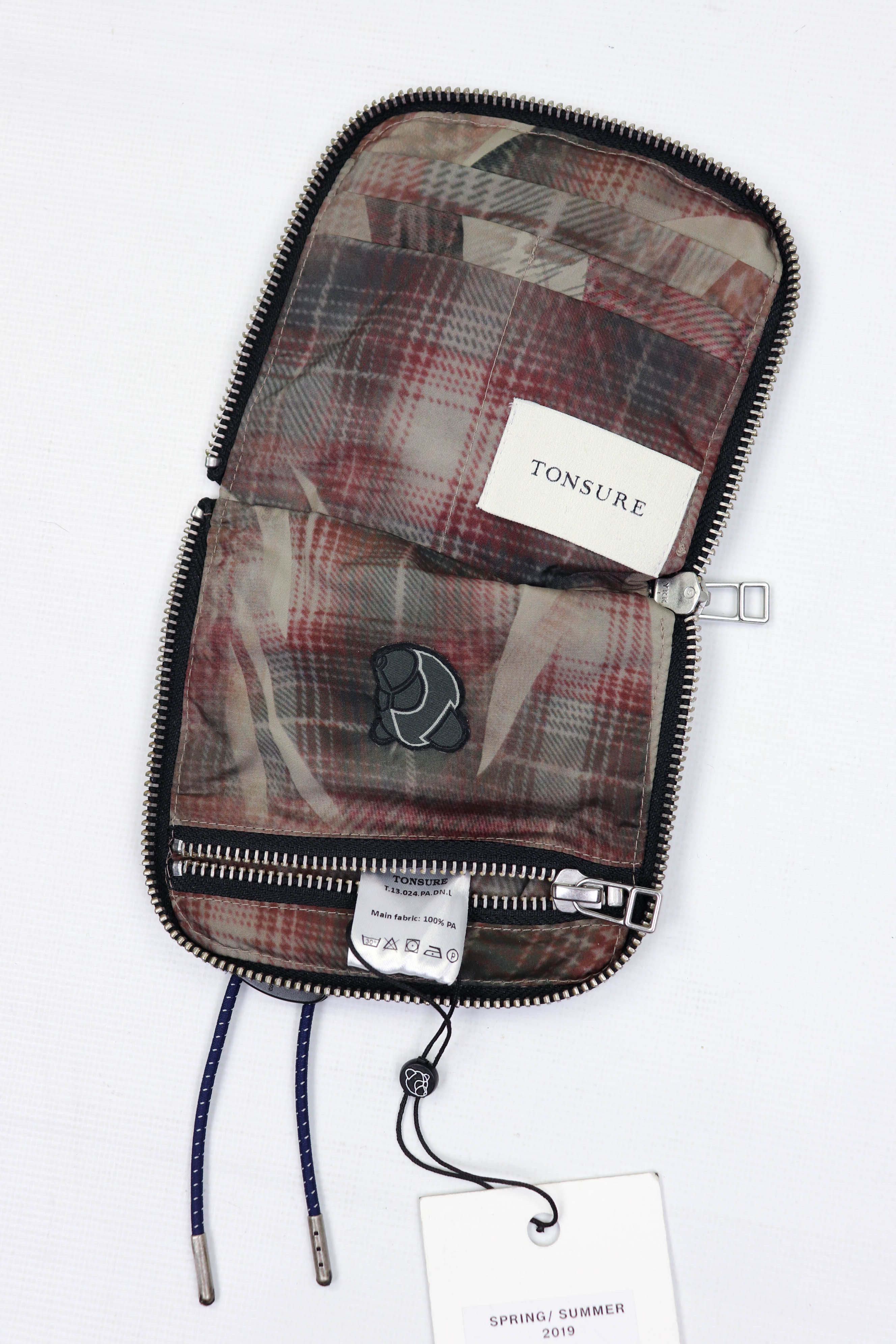 Tonsure Tonsure S/S 2019 Check Square Zipped Padded Nylon Wallet Size ONE SIZE - 5 Thumbnail
