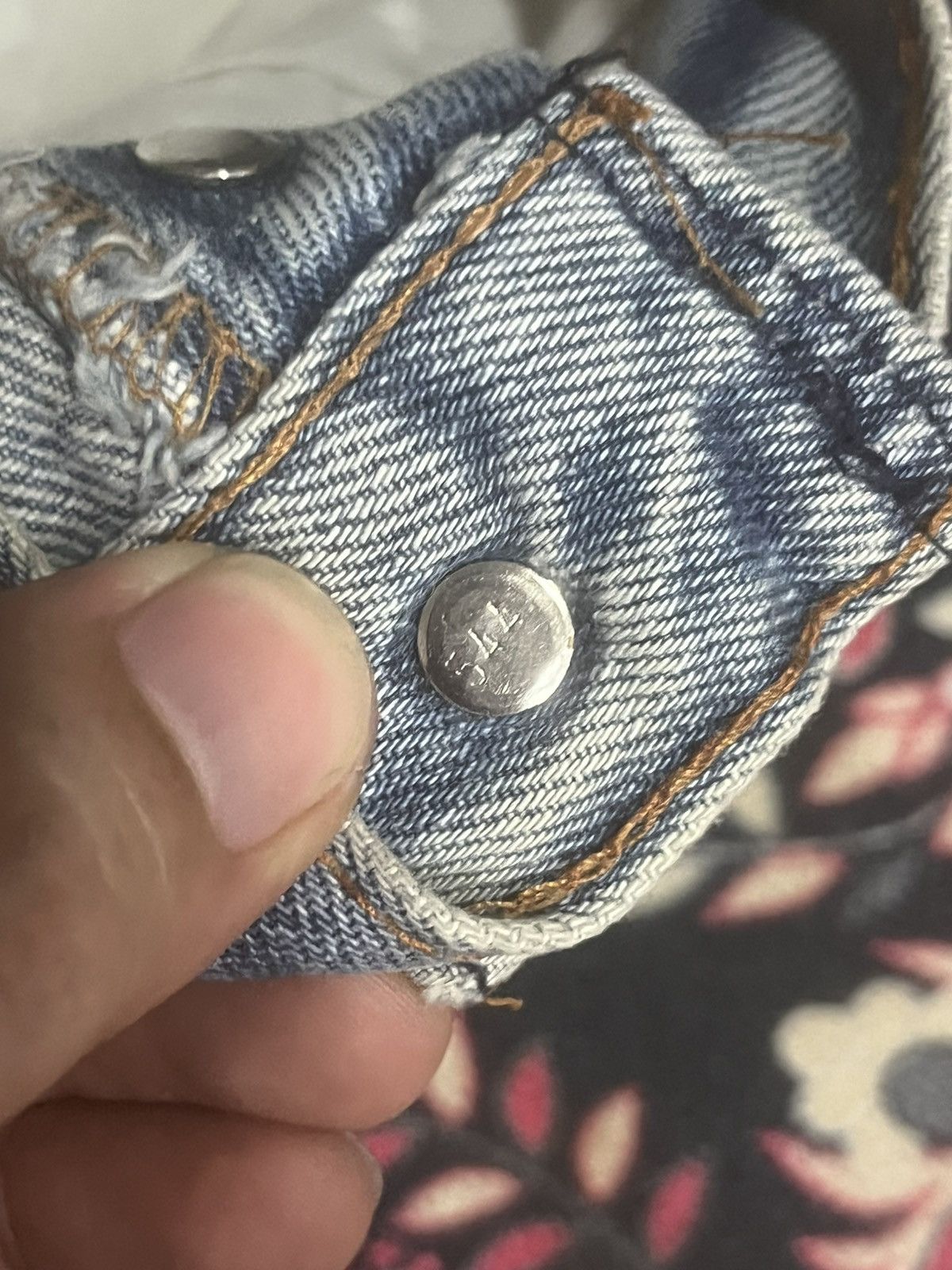 Levi's Vintage 90s Levi’s 501 Classic Light Blue Washed Ripped Jean Size US 30 / EU 46 - 8 Thumbnail