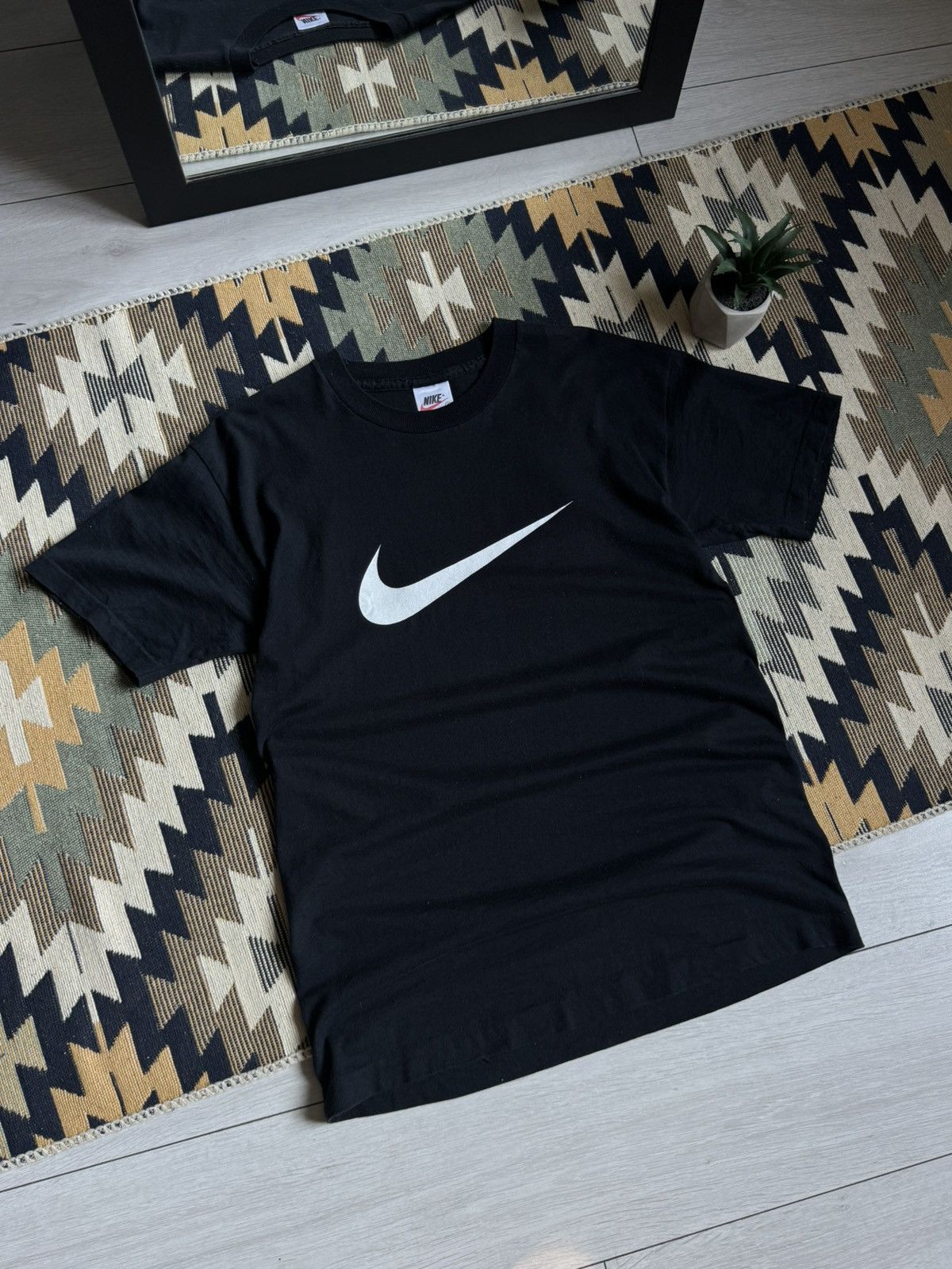 Nike Vintage 90’s Nike Big Swoosh Oversized T-shirt Size US S / EU 44-46 / 1 - 2 Thumbnail