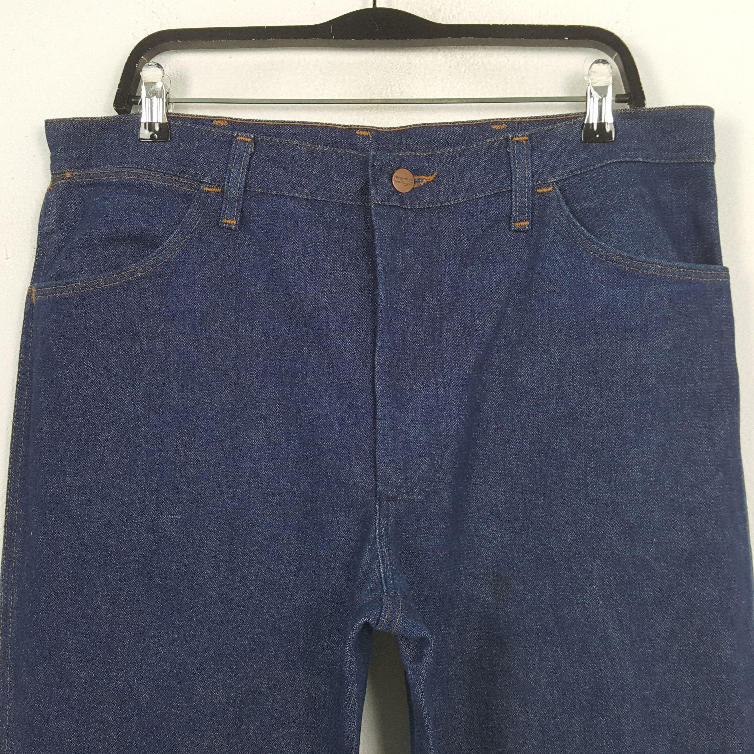 Wrangler Wrangler Fashion Bootcut Style Made in USA Jeans RR18 Size US 35 - 2 Thumbnail
