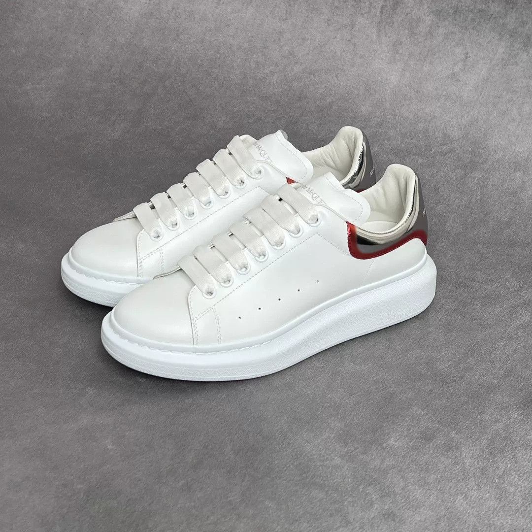 Alexander McQueen Alexander McQueen Casual Silver Lowtop Sneakers 10 Men Size US 10 / EU 43 - 1 Thumbnail
