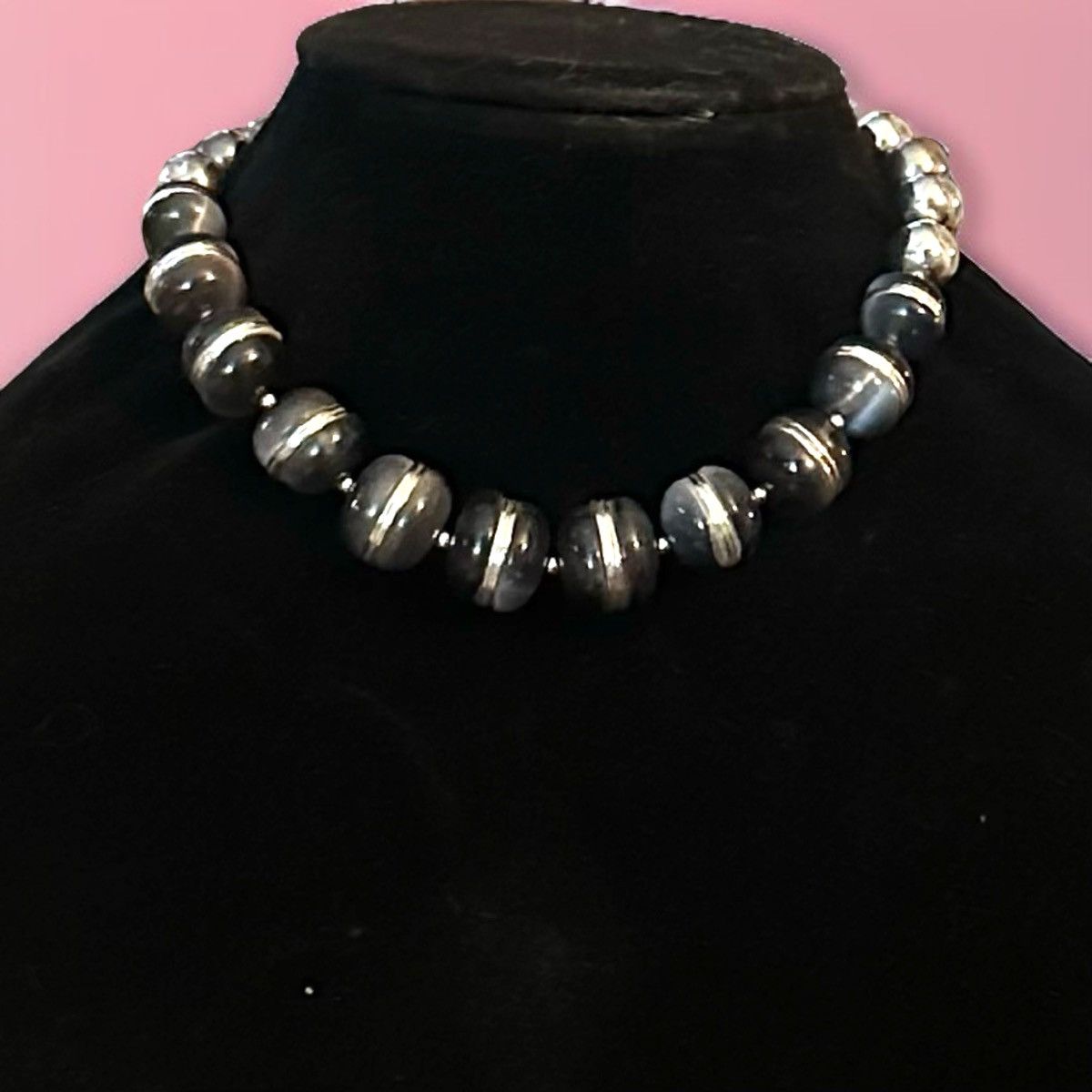 Other Trifari graduated cats eye and silver bead necklace Size ONE SIZE - 1 Thumbnail