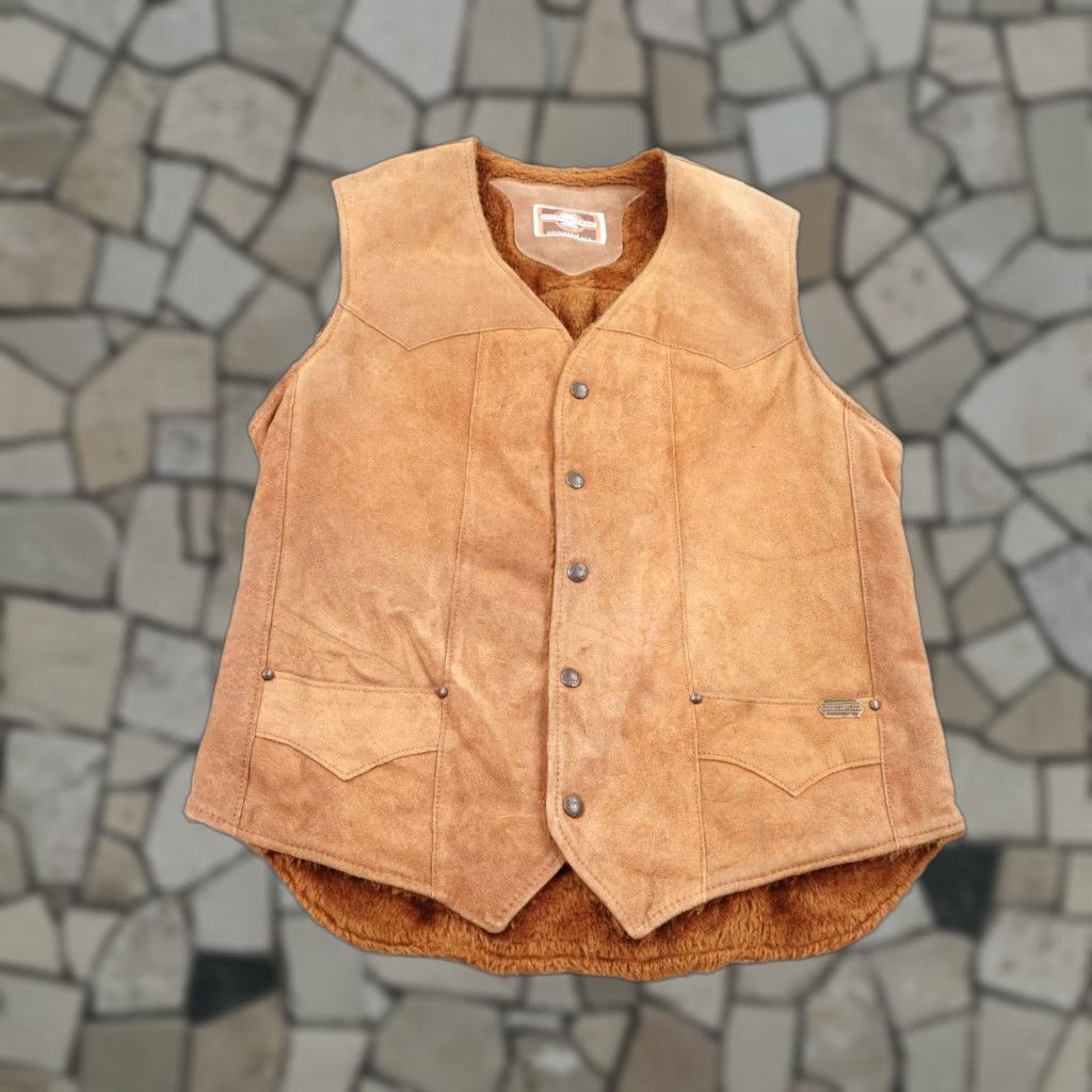Vintage VINTAGE Pioneer Wear Vest Mens M Brown Suede Shearling Western USA Leather Bodywarmer Pocketed Mid-Length Jacket/Coat Men’s Casual Workwear 90s-2000s Size US M / EU 48-50 / 2 - 1 Thumbnail