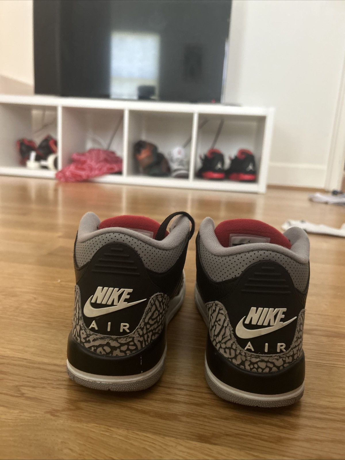 Jordan Brand × Nike Jordan 3 Black Cement 2018 gs Size US 5.5 / EU 38 - 4 Thumbnail