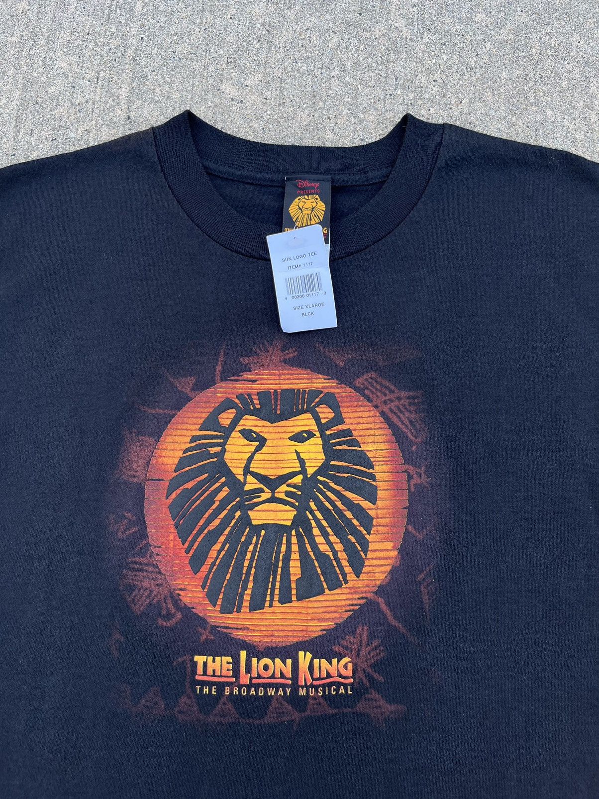 Disney VINTAGE 00’S THE LION KING MUSICAL DISNEY PRESENTS T-SHIRT Size US XL / EU 56 / 4 - 3 Thumbnail