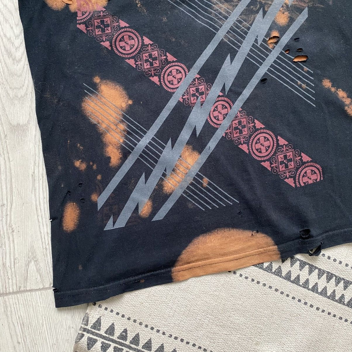 Quiksilver 🏄🏼‍♂️Trashed Vintage 90s Quiksilver Tee Y2K Skater t-shirt Size US M / EU 48-50 / 2 - 7 Thumbnail