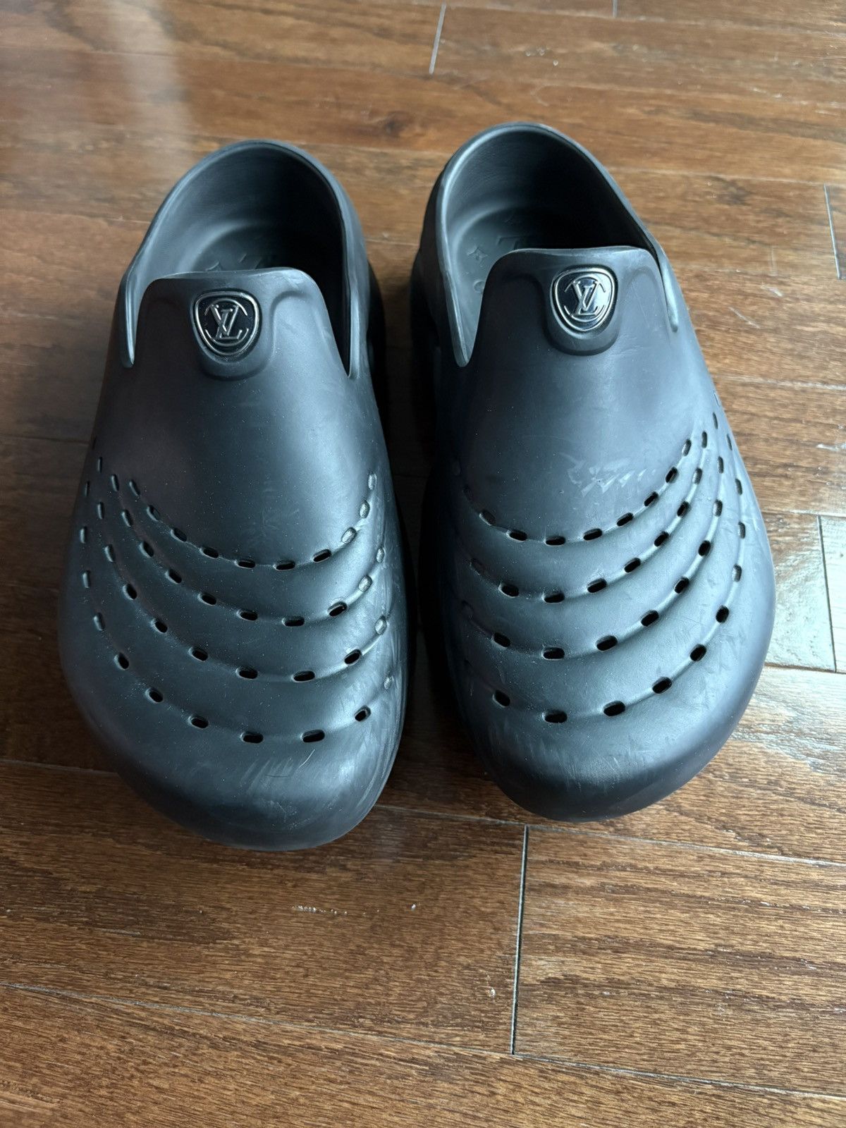 Louis Vuitton Louis Vuitton Black Shark Clog Sneaker Shoes Size US 10 / EU 43 - 5 Thumbnail