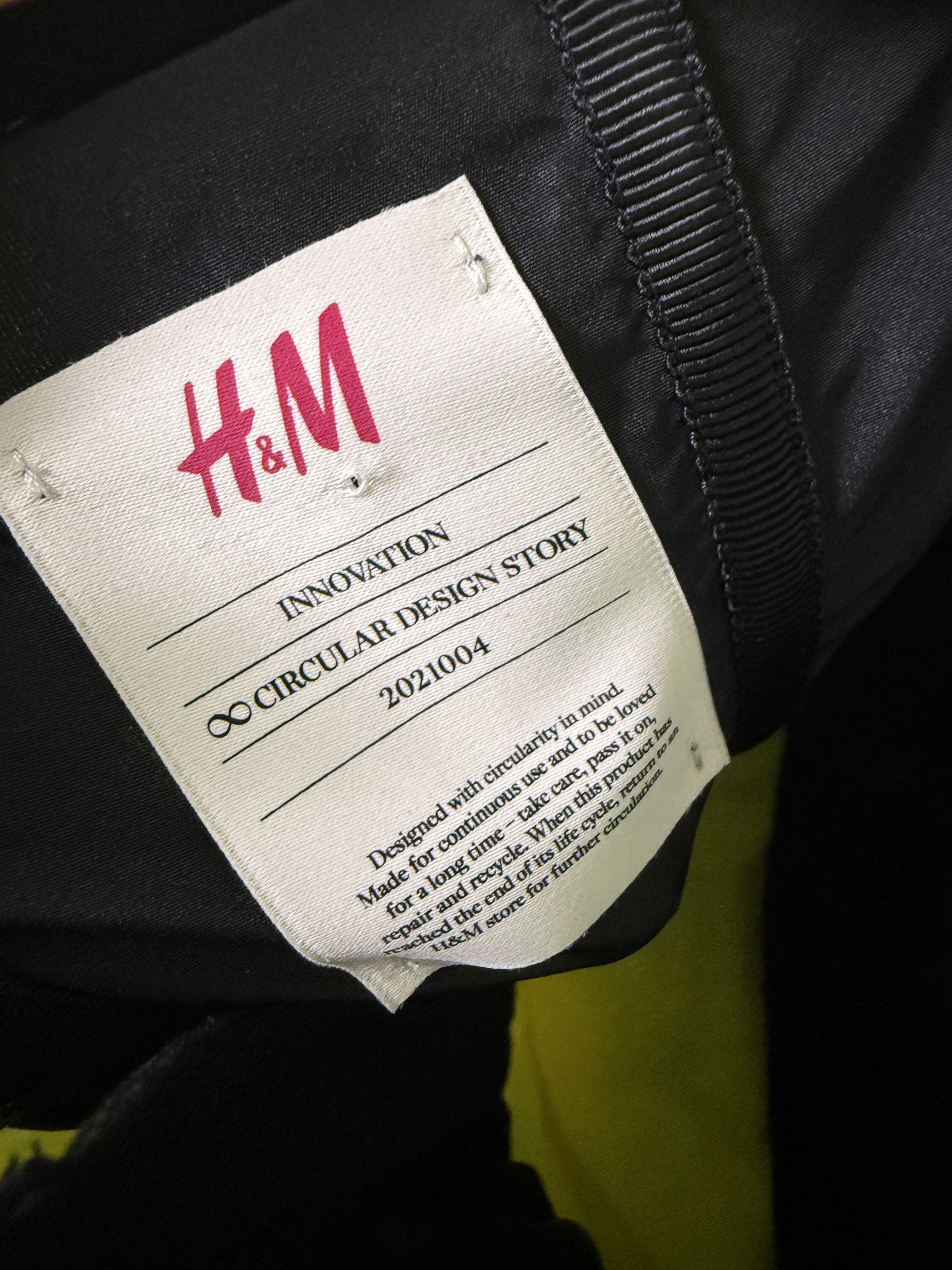 H&M H&M Innovation Circular Design Story Neon Polka Dot Dress Size S / US 4 / IT 40 - 5 Thumbnail