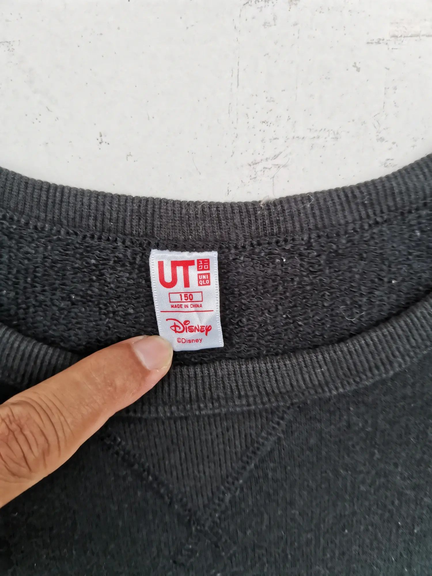 Japanese Brand × Uniqlo UT Uniqlo Disney Mickey Mouse Big Logo Hoodie Sweatshirt Size US M / EU 48-50 / 2 - 4 Thumbnail