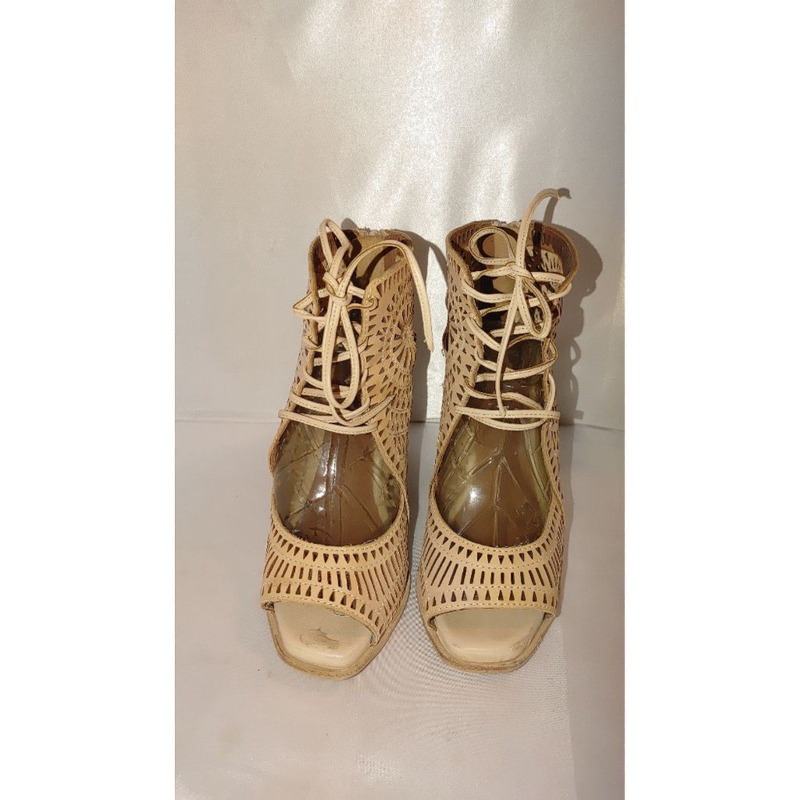 Jeffrey Campbell Jeffrey Campbell Rodillo Laser-Cut Leather Wedge Size 8 Size US 8 / IT 38 - 5 Thumbnail