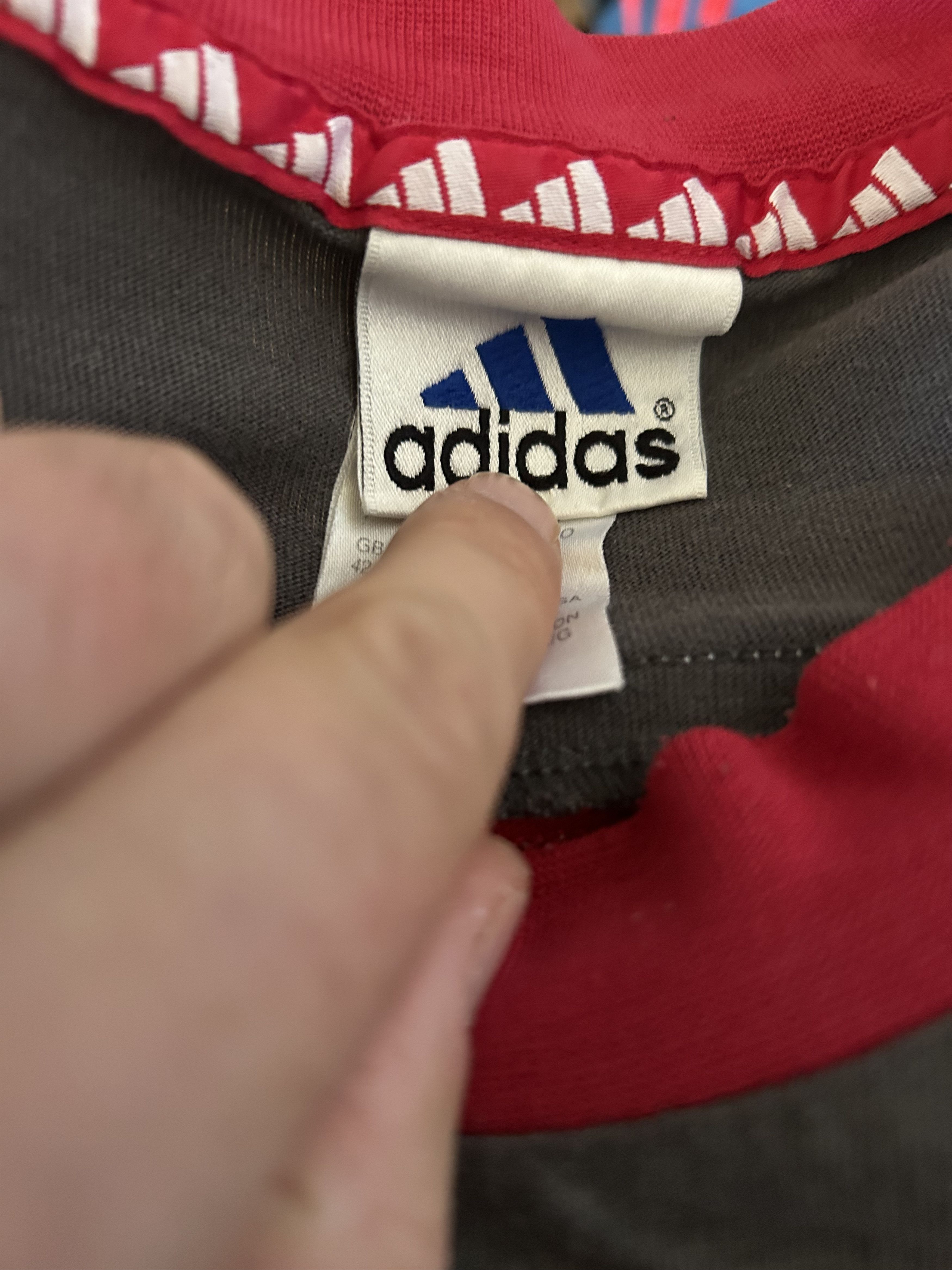 Adidas Vintage VFB STUTTGART 1999/2000 #16 CARNELL Adidas L UNIQUE Size US L / EU 52-54 / 3 - 9 Thumbnail