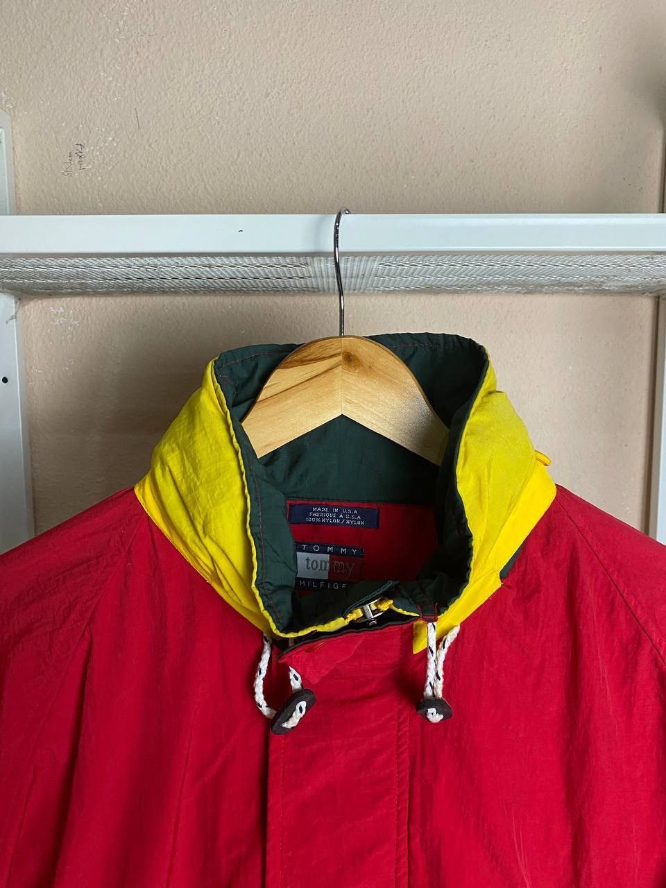 Mega Yacht × Tommy Hilfiger Tommy HilfigerYacht Spell Out Hooded Jacket (Pit 26.5) Size US L / EU 52-54 / 3 - 4 Thumbnail
