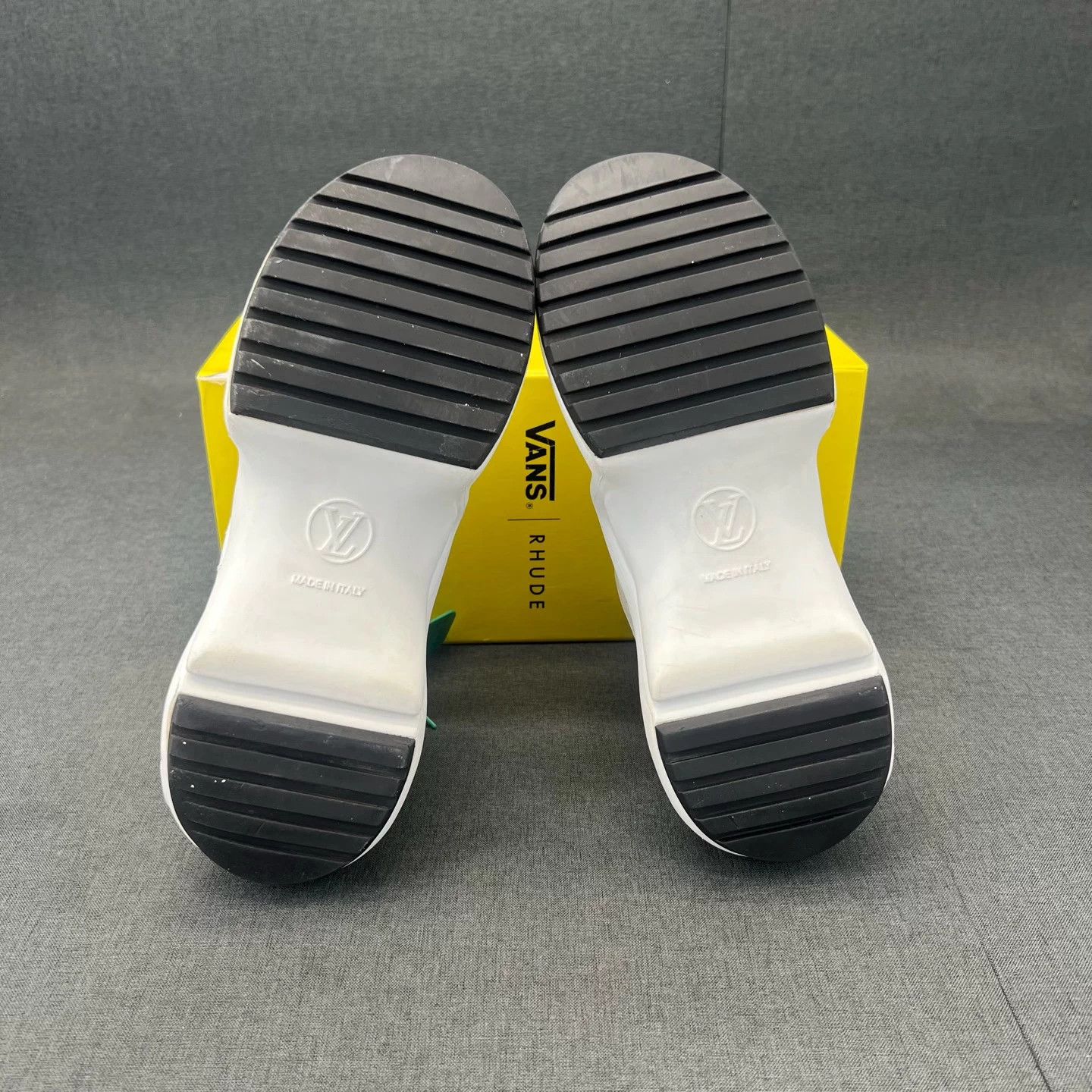 Louis Vuitton LV Archlight White Blue Monogram Sneakers 36.5 Size US 5.5 / IT 35.5 - 8 Thumbnail