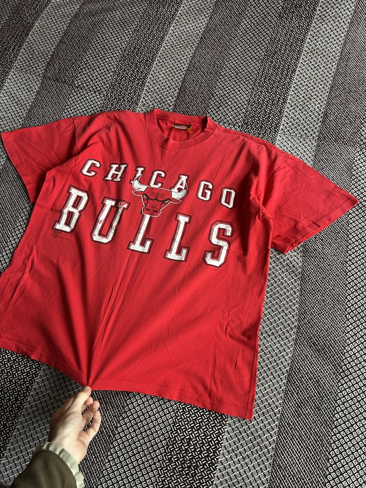 NBA Vintage NBA Chicago Bulls Jersey Oversized Big Logo Tee 90s Size US XXL / EU 58 / 5 - 3 Thumbnail