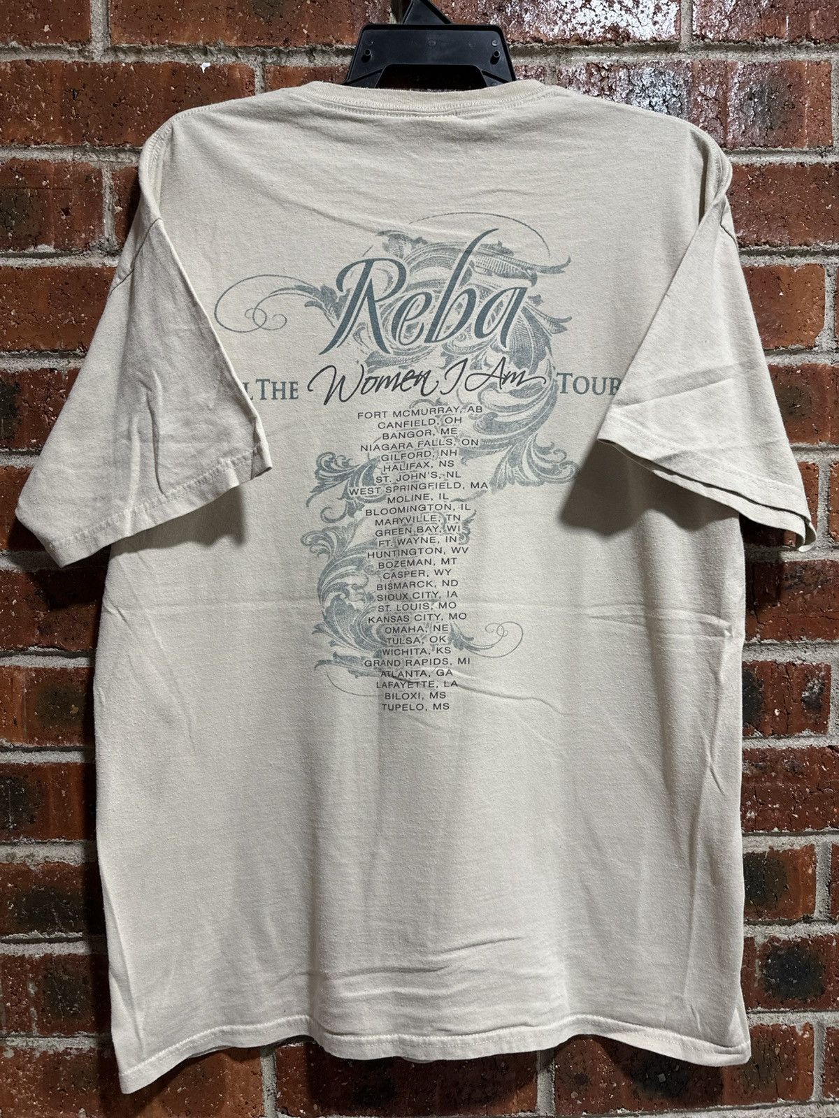 Band Tees Vintage Reba All The Women I Am Tour Faded Tee Size US L / EU 52-54 / 3 - 10 Thumbnail
