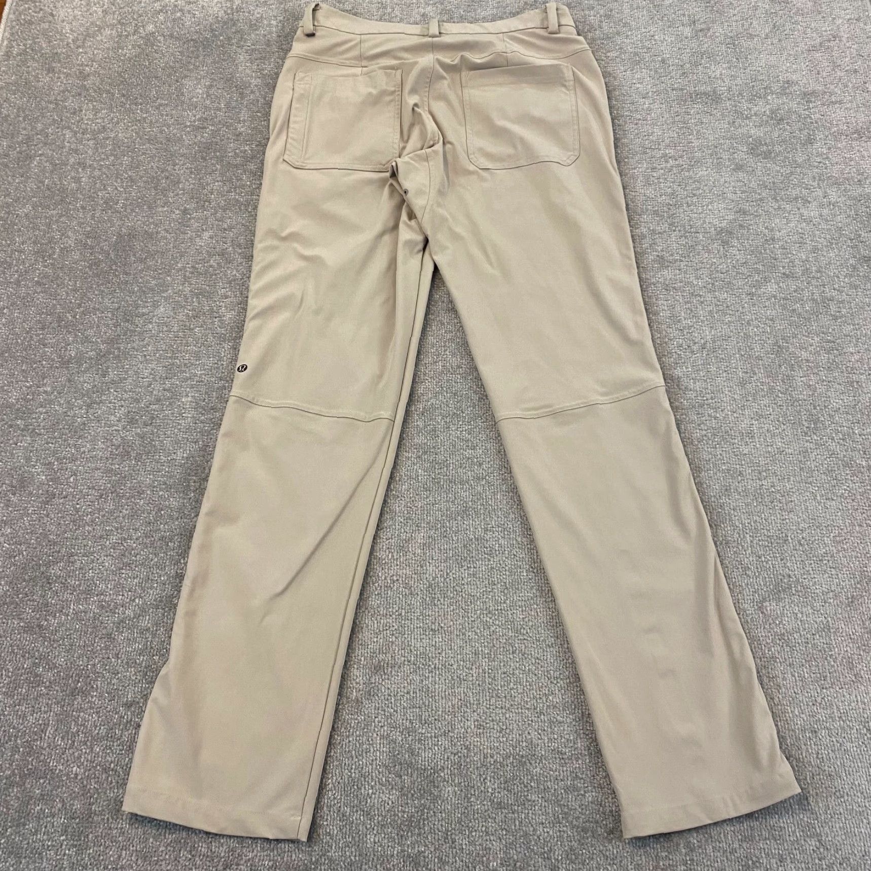 Lululemon Lululemon Commission Pants Men 32x33 Straight Beige Khaki Performance Pockets Flat Front 5-Pocket Design Size US 32 / EU 48 - 2 Thumbnail
