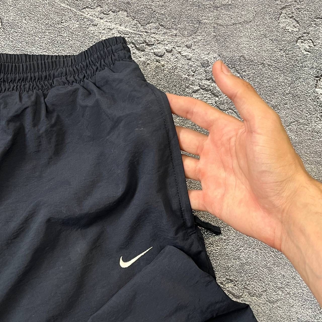 Nike Vintage 90's/Y2K Navy Track Pants Nylon Drill,Size L Size US 33 - 4 Thumbnail