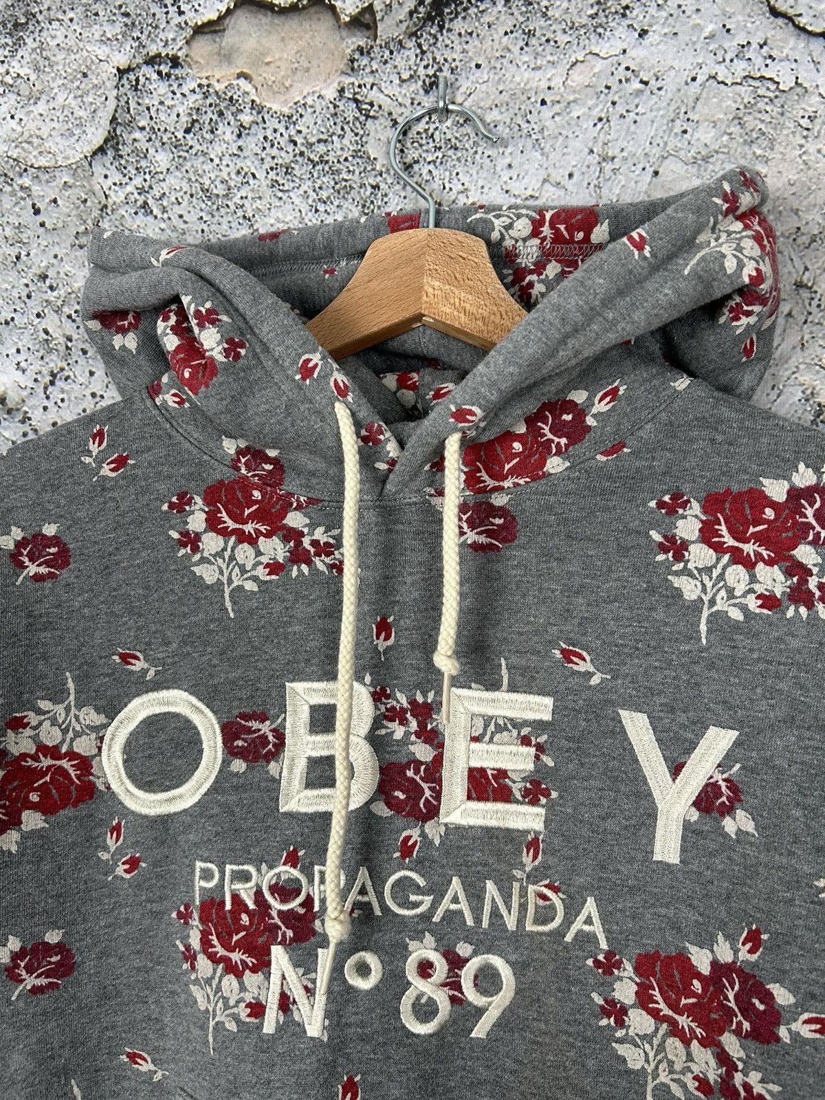 Obey Obey Propaganda Flowers Hoodie Streetwear Rap Size US S / EU 44-46 / 1 - 3 Thumbnail