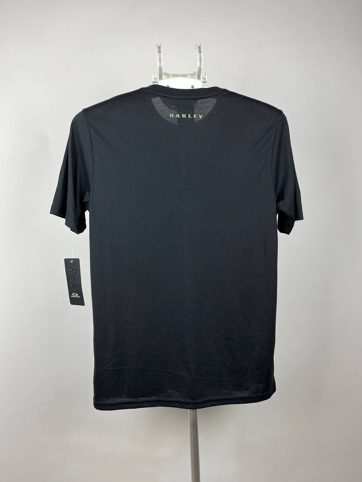 Oakley Oakley Bold Ellipse SS Tee Blackout Neon Logo T-Shirt Size US L / EU 52-54 / 3 - 5 Thumbnail