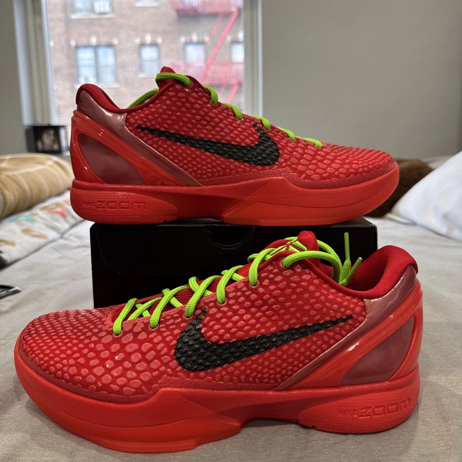 Nike New DS Nike Kobe 6 Protro Reverse Grinch Size US 9.5 / EU 42-43 - 1 Thumbnail