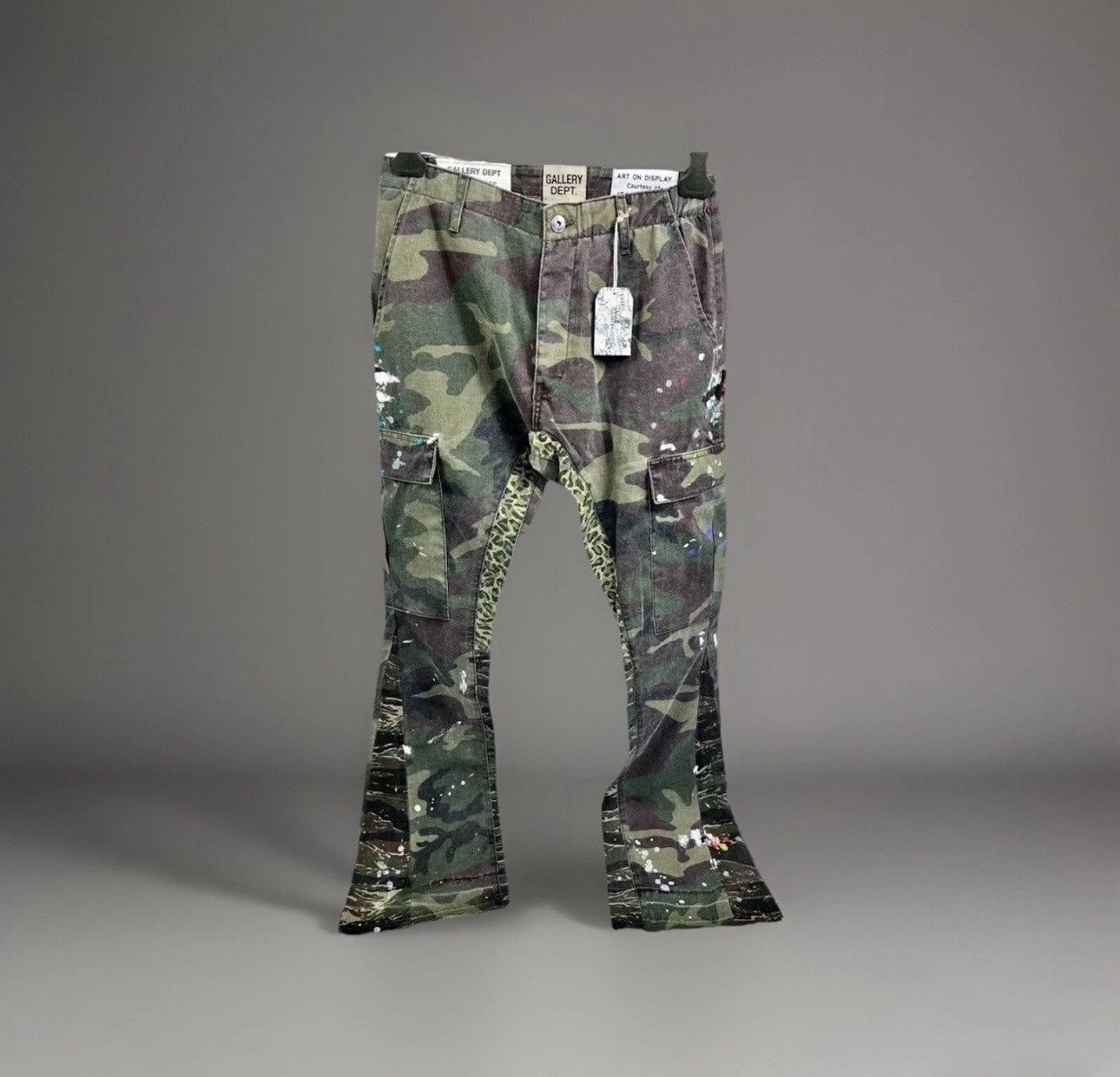 CAMO PAINT DISTRESSED FLARE CARGO PANTS