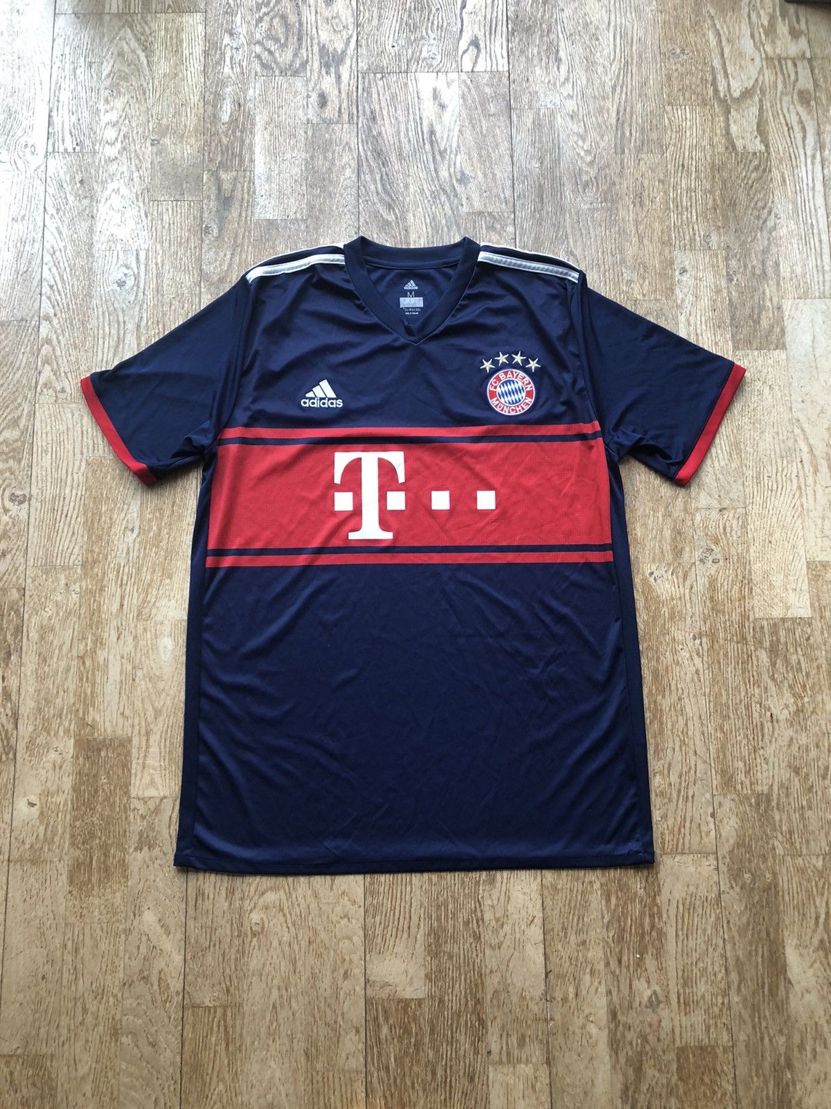 Adidas ADIDAS BAYERN MUNICH FOOTBALL SOCCER GERMAN JERSEY Size US M / EU 48-50 / 2 - 1 Thumbnail