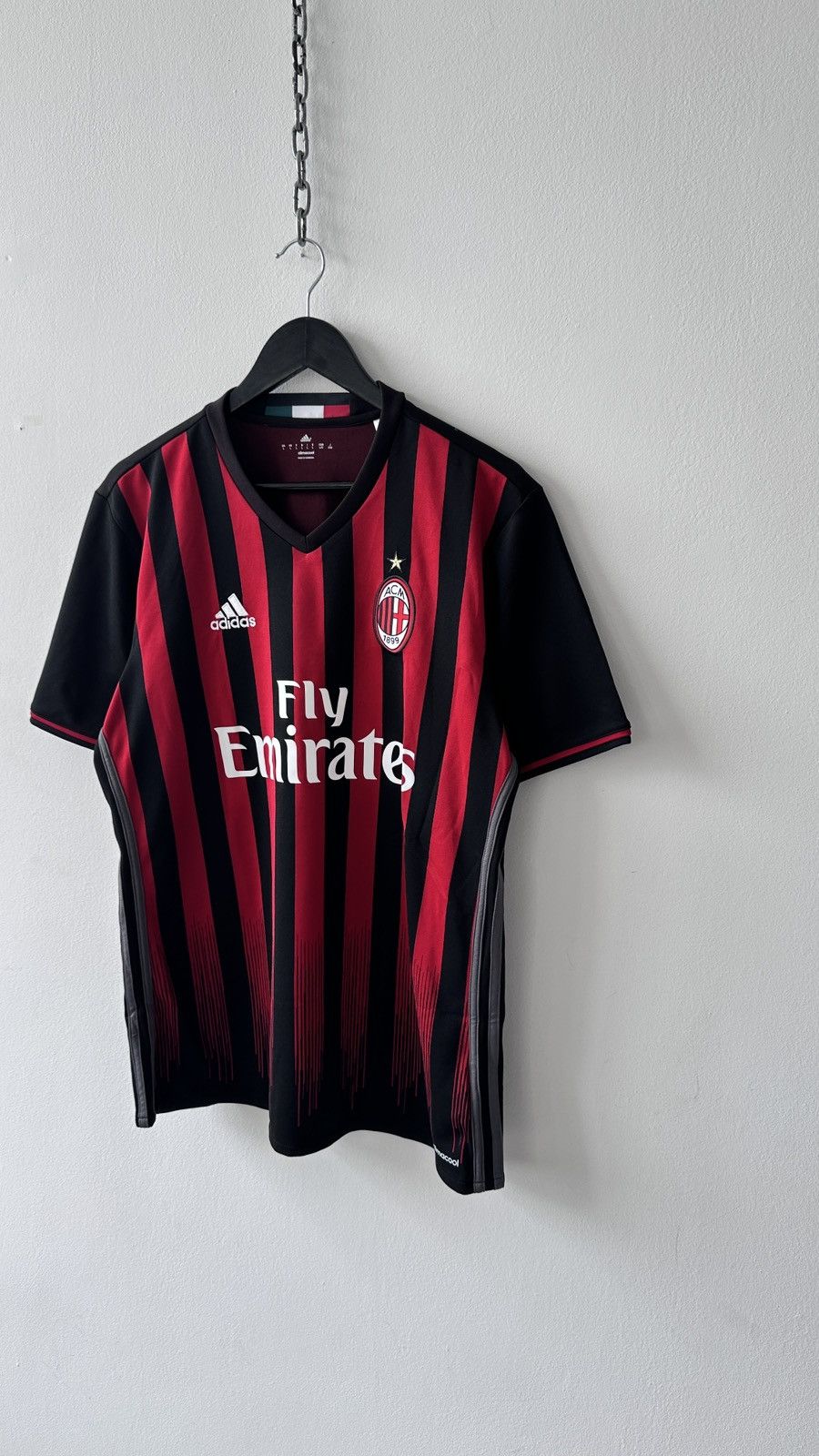 Adidas AC Milan 2016-17 Home Football Shirt Jersey Adidas Size L Size US L / EU 52-54 / 3 - 3 Thumbnail