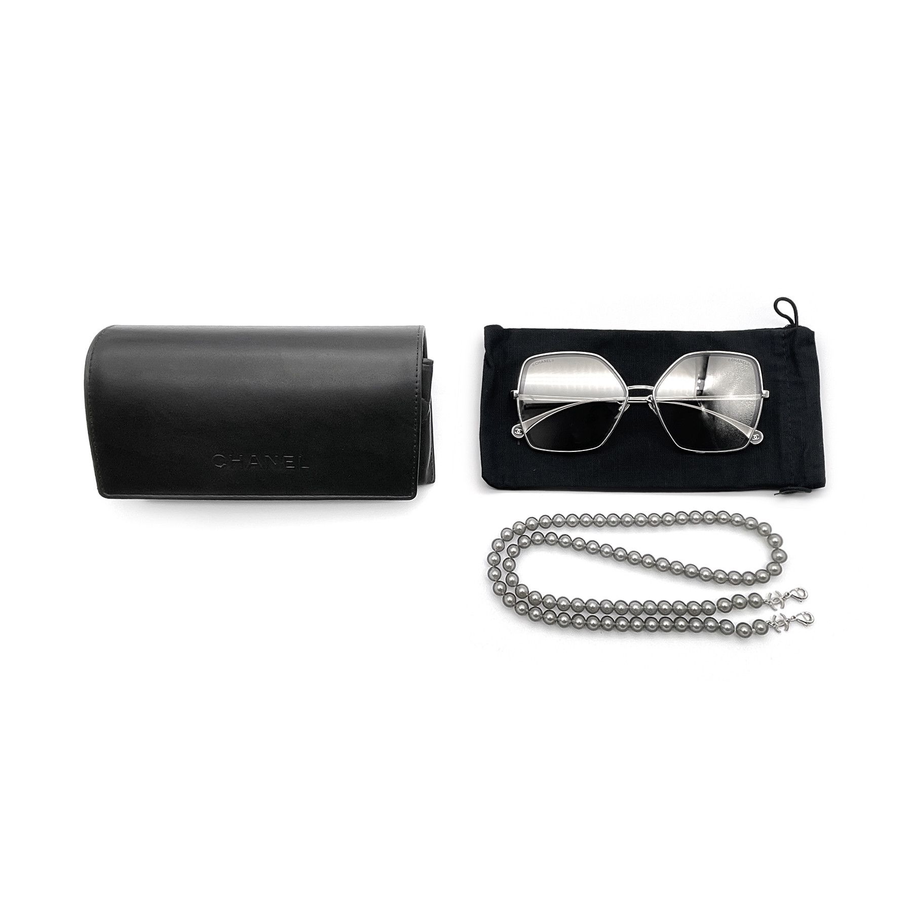 Chanel Chanel Pearl Chain Butterfly Sunglasses Size ONE SIZE - 5 Thumbnail