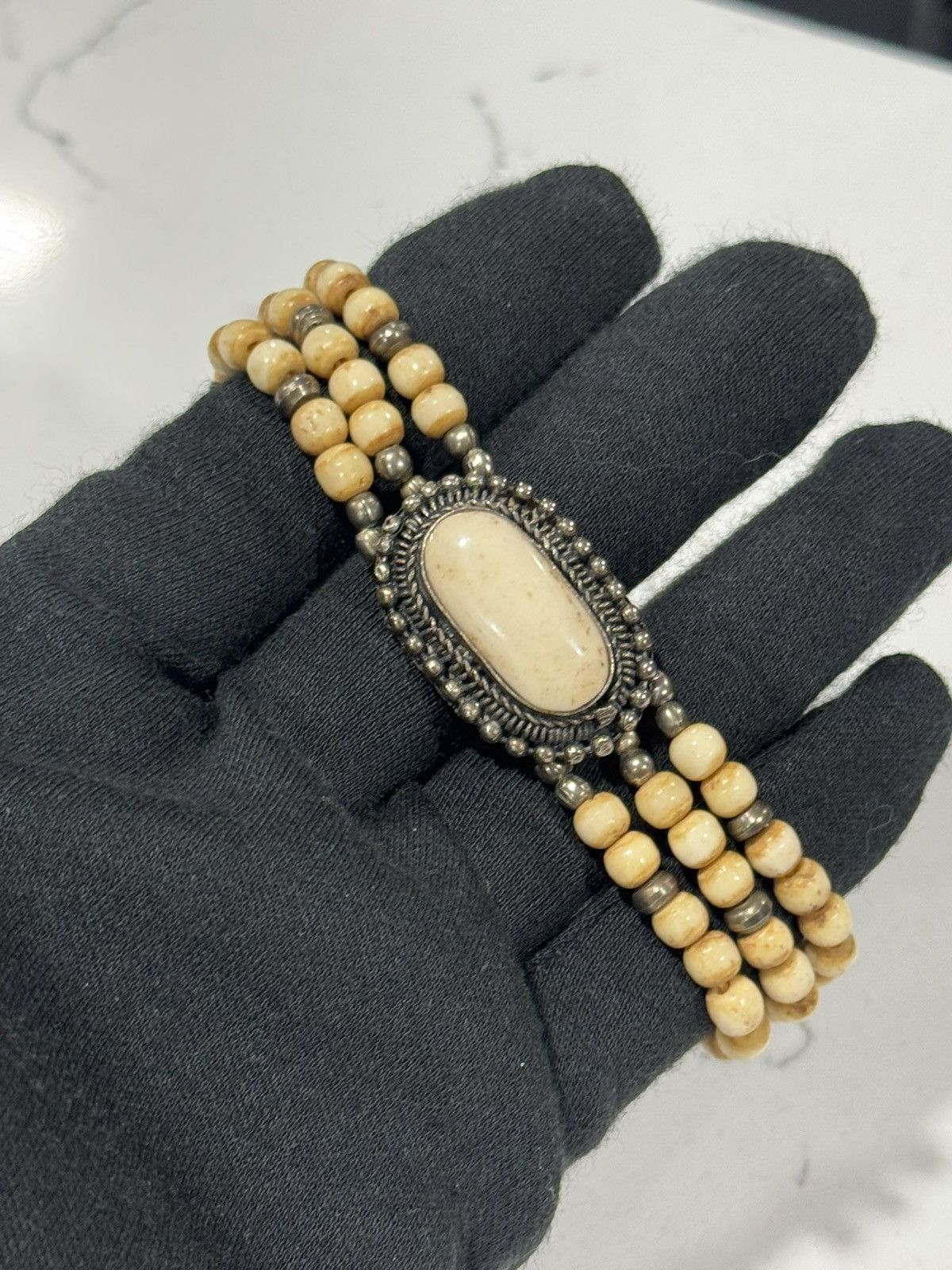 Jewelry Vintage bone beads and silver tone metal bracelet Size ONE SIZE - 2 Thumbnail