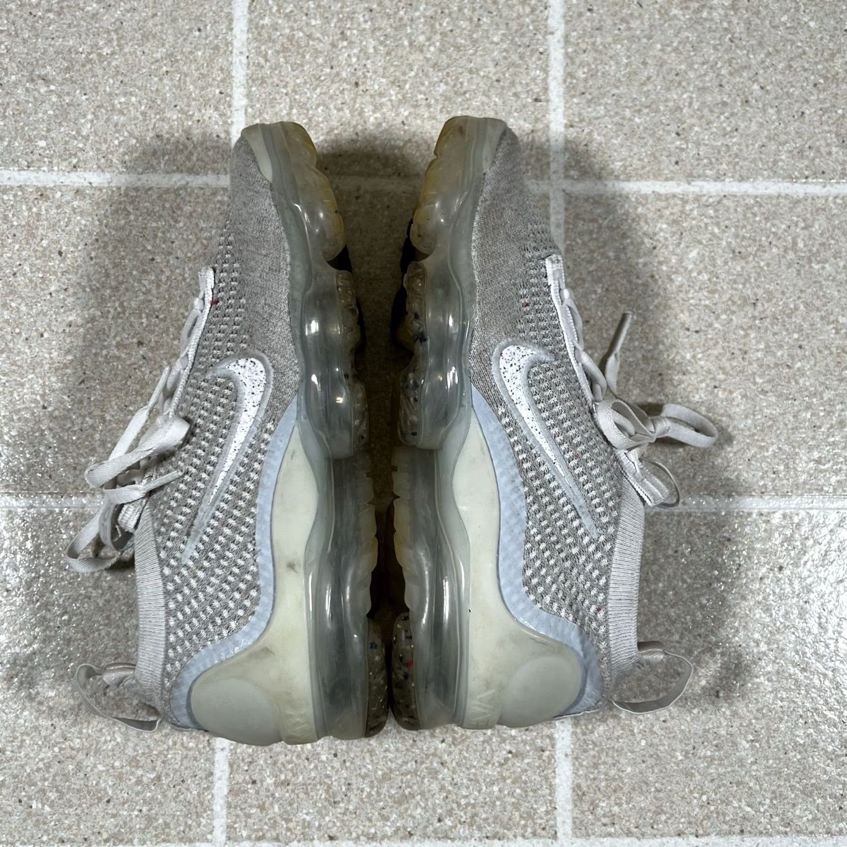 Nike Nike VaporMax 2021 Flyknit Sneakers Athletic Women Unisex Adults Sz 7.5 6 Shoes Gray Nike Air VaporMax 2021 Flyknit Pure Platinum Women's/Men's Shoes Size US 6 / IT 36 - 7 Thumbnail