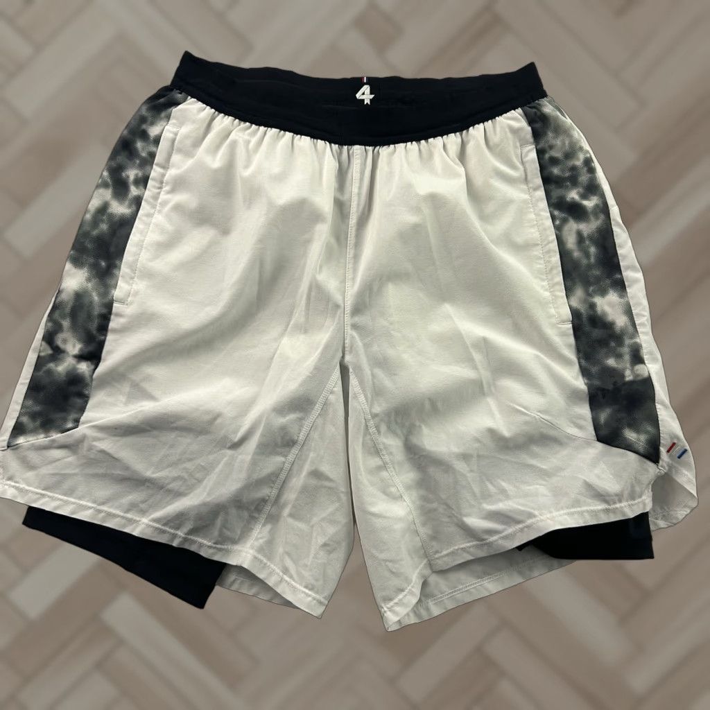 Vintage Four Laps Athletic Shorts Mens Small White Lined Short White Four Laps Athletic Shorts Mens S White Lined Size US 29 - 1 Thumbnail