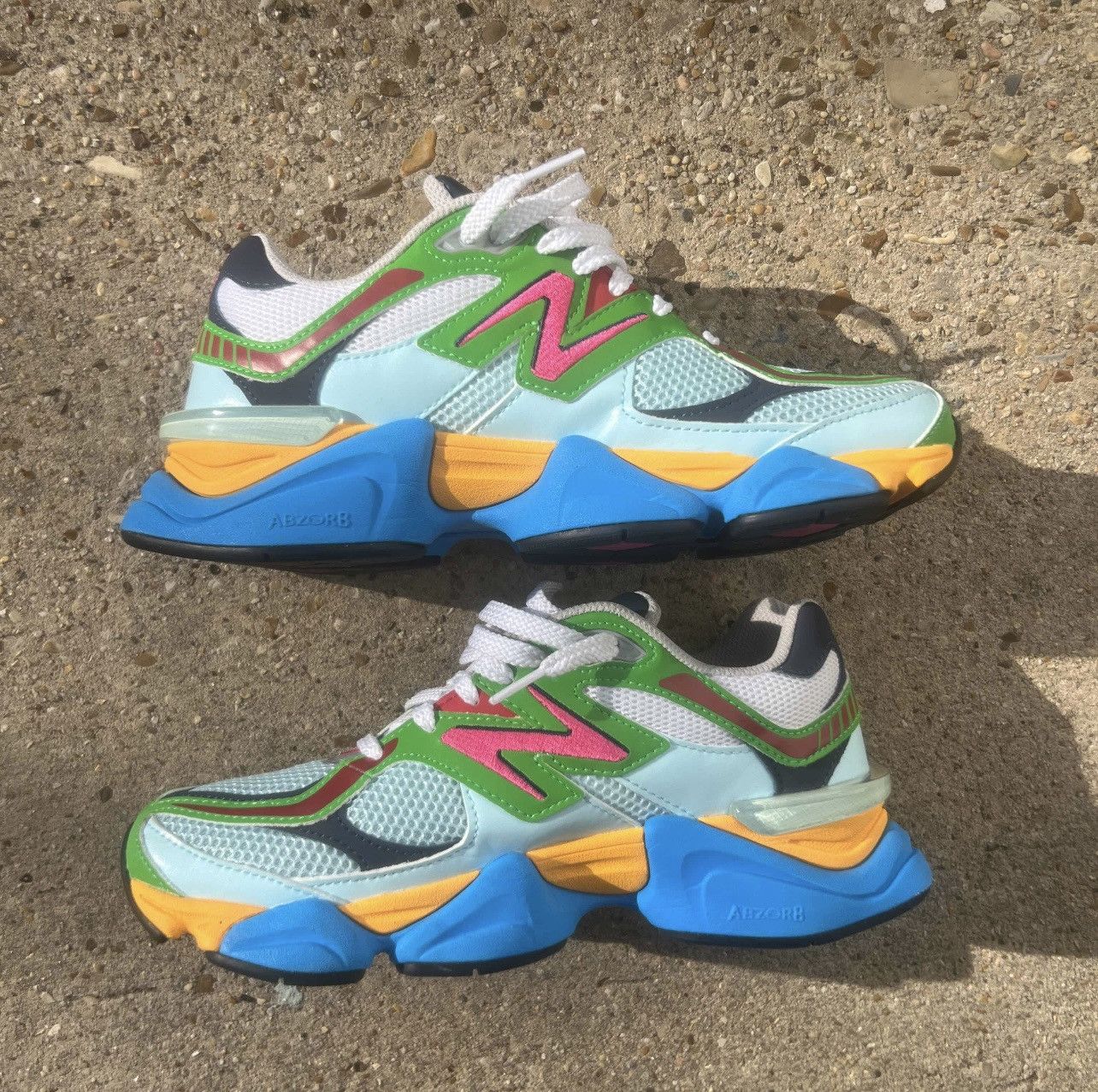 New Balance New Balance 9060 Beach Glass size 7 Size US 7 / EU 40 - 4 Thumbnail