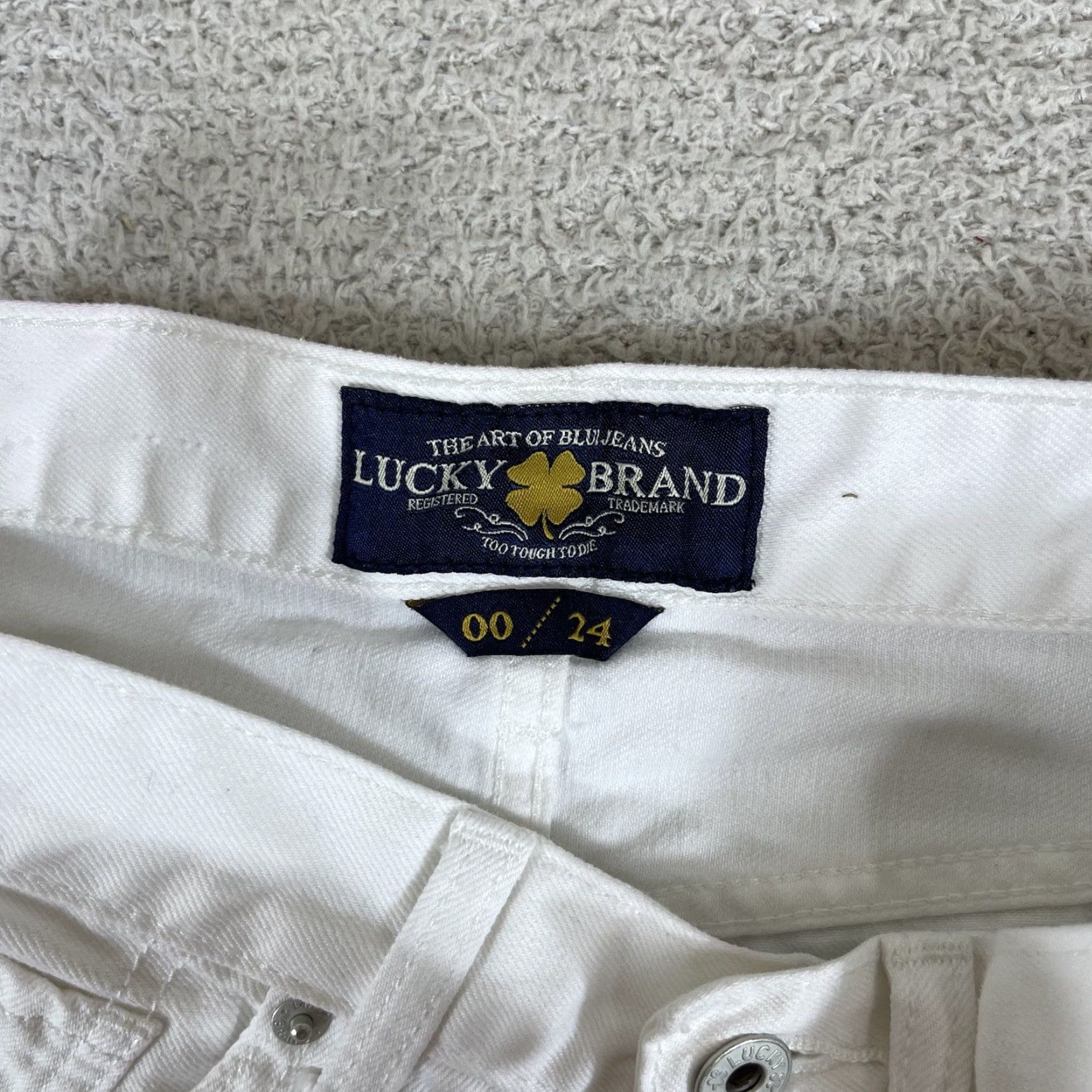Lucky Brand Lucky Brand Shorts Womens 00/24 White Denim Embroidered Boho The Cutoff Jean Y2K Summer Mens Womens Girls? Size 24" / US 00 / IT 34 - 3 Thumbnail
