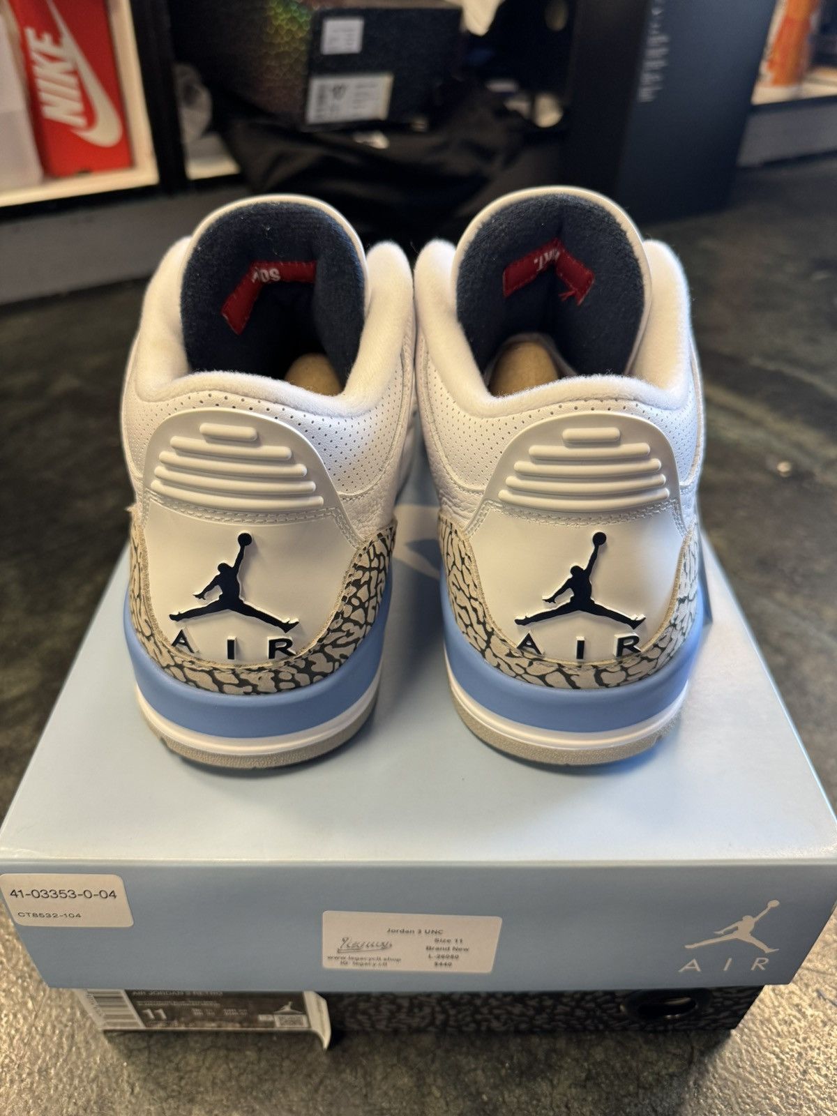 Nike Jordan 3 UNC Size US 11 / EU 44 - 4 Thumbnail