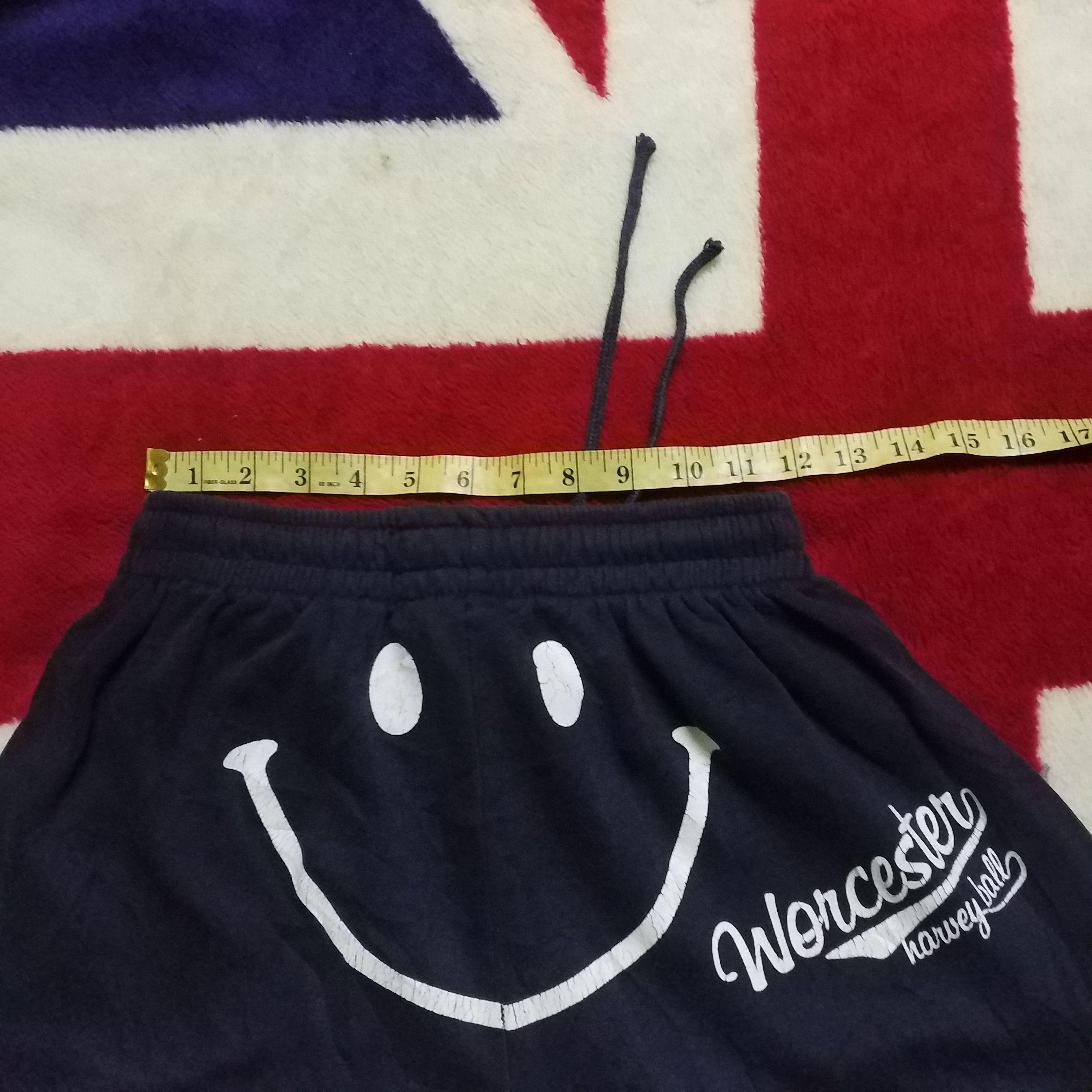 Japanese Brand SMILEY FACE HARVEY BALL Size US 32 / EU 48 - 4 Thumbnail